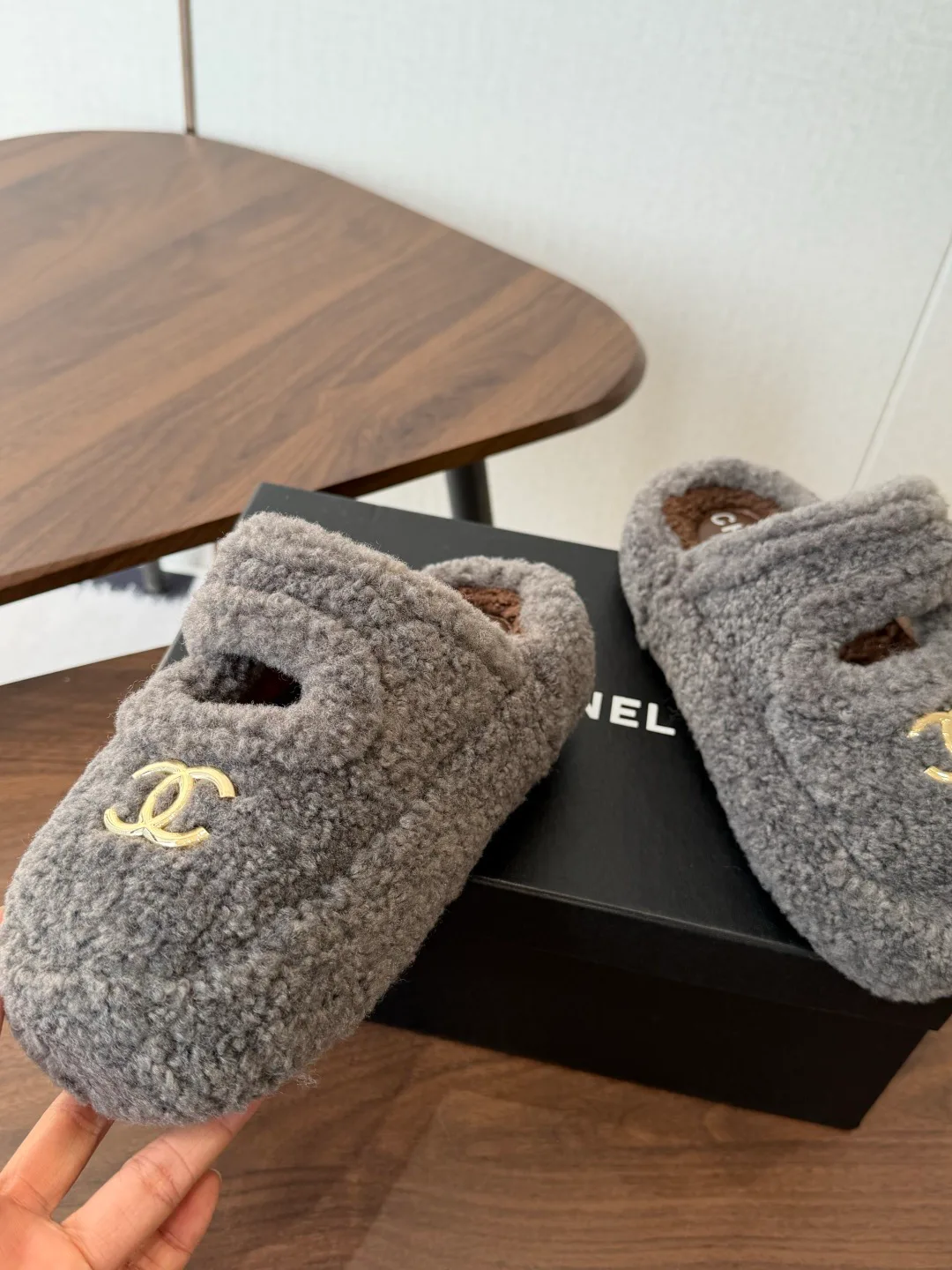 Тапочки Женские Chanel 19152367