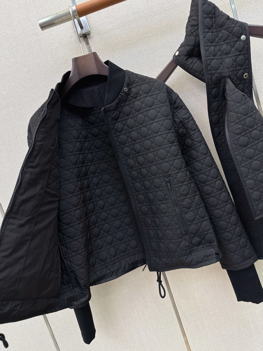 Куртки И Пуховики Женские Christian Dior 19400507