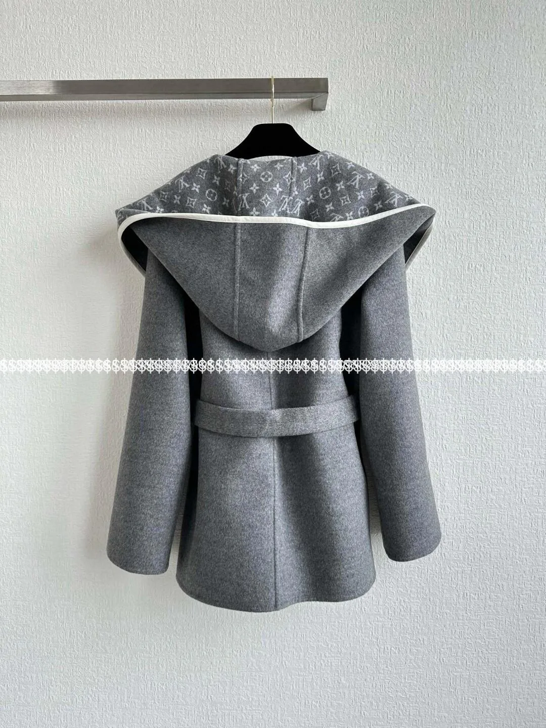 Пальто Женские Louis Vuitton 5232