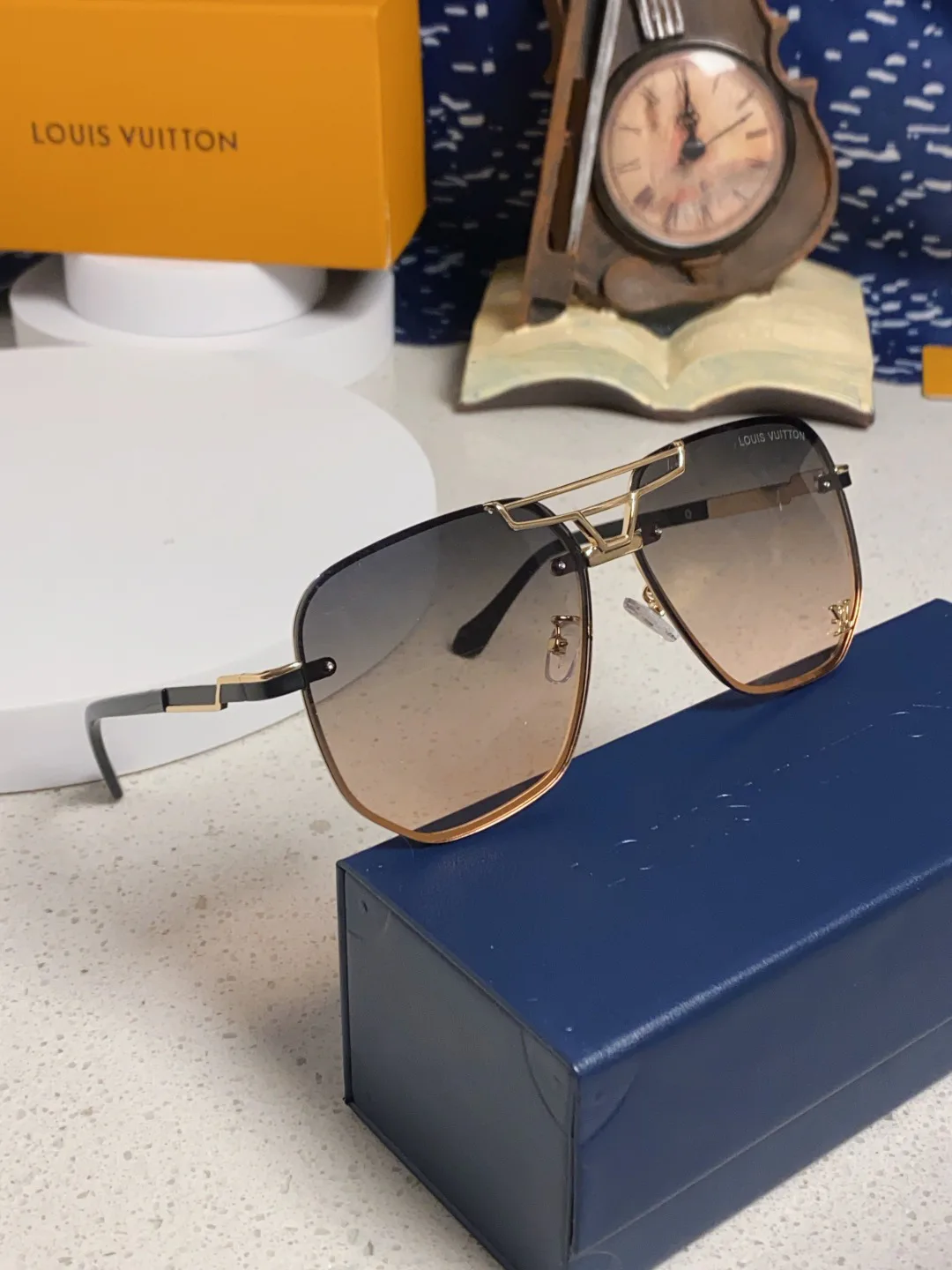 Очки Louis Vuitton 13135677