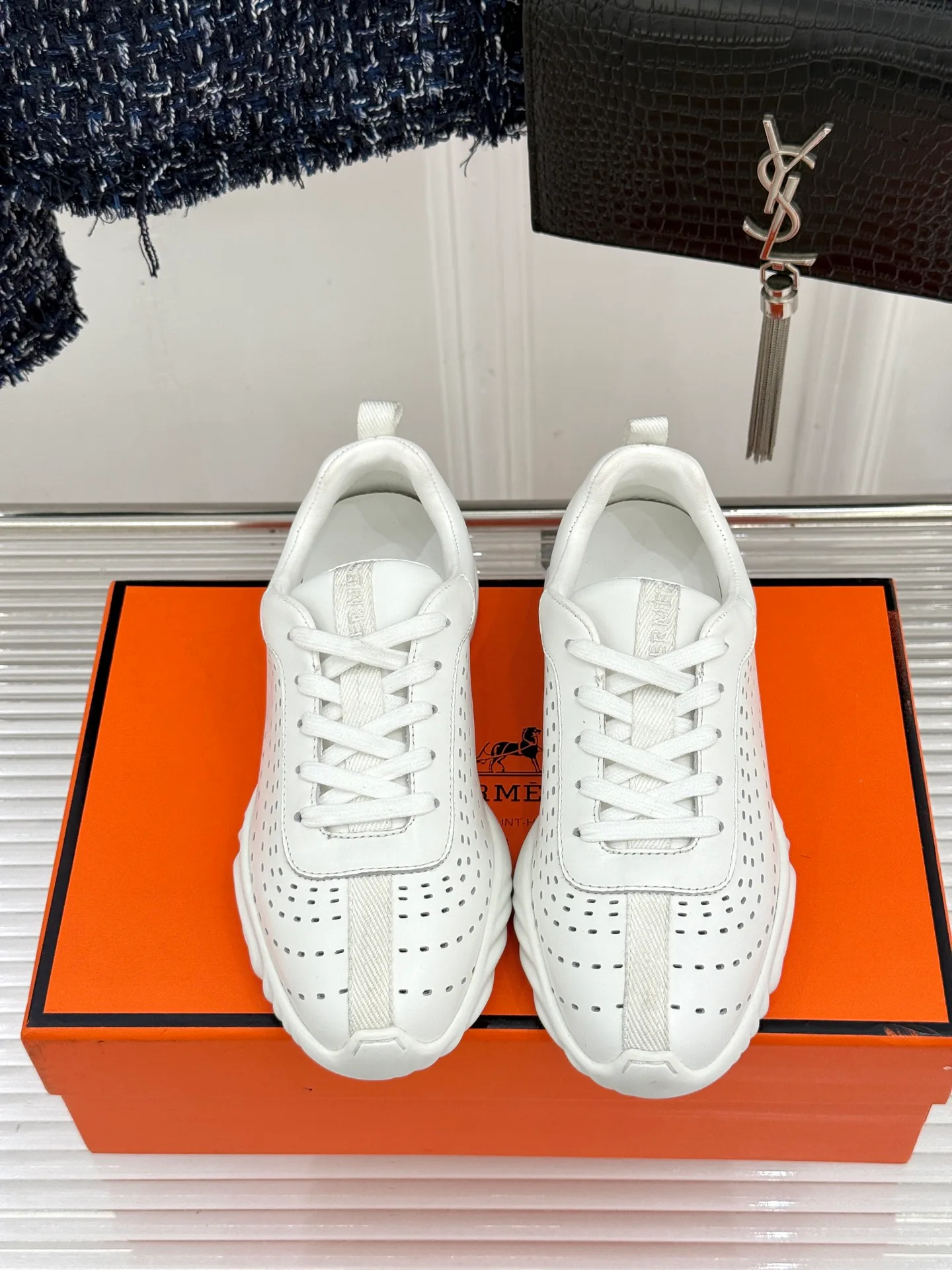 Кроссовки Женские Hermes 18636855