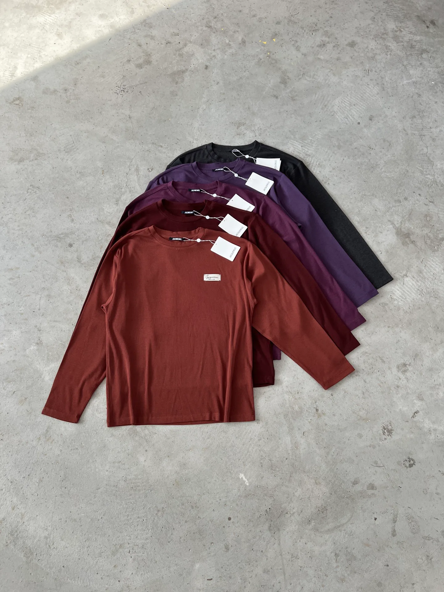 Футболки Женские Jacquemus 19450745
