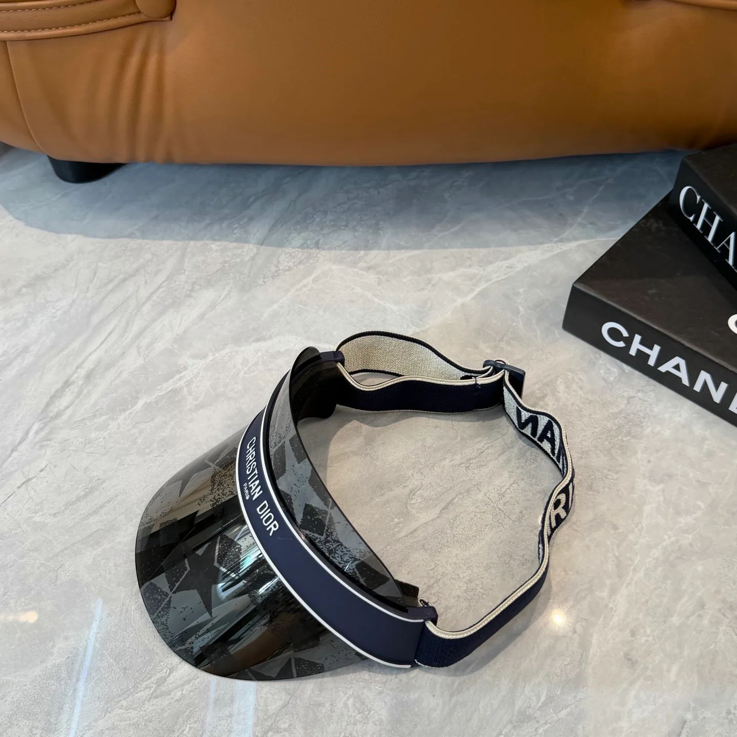 Головные Уборы Christian Dior 13294385