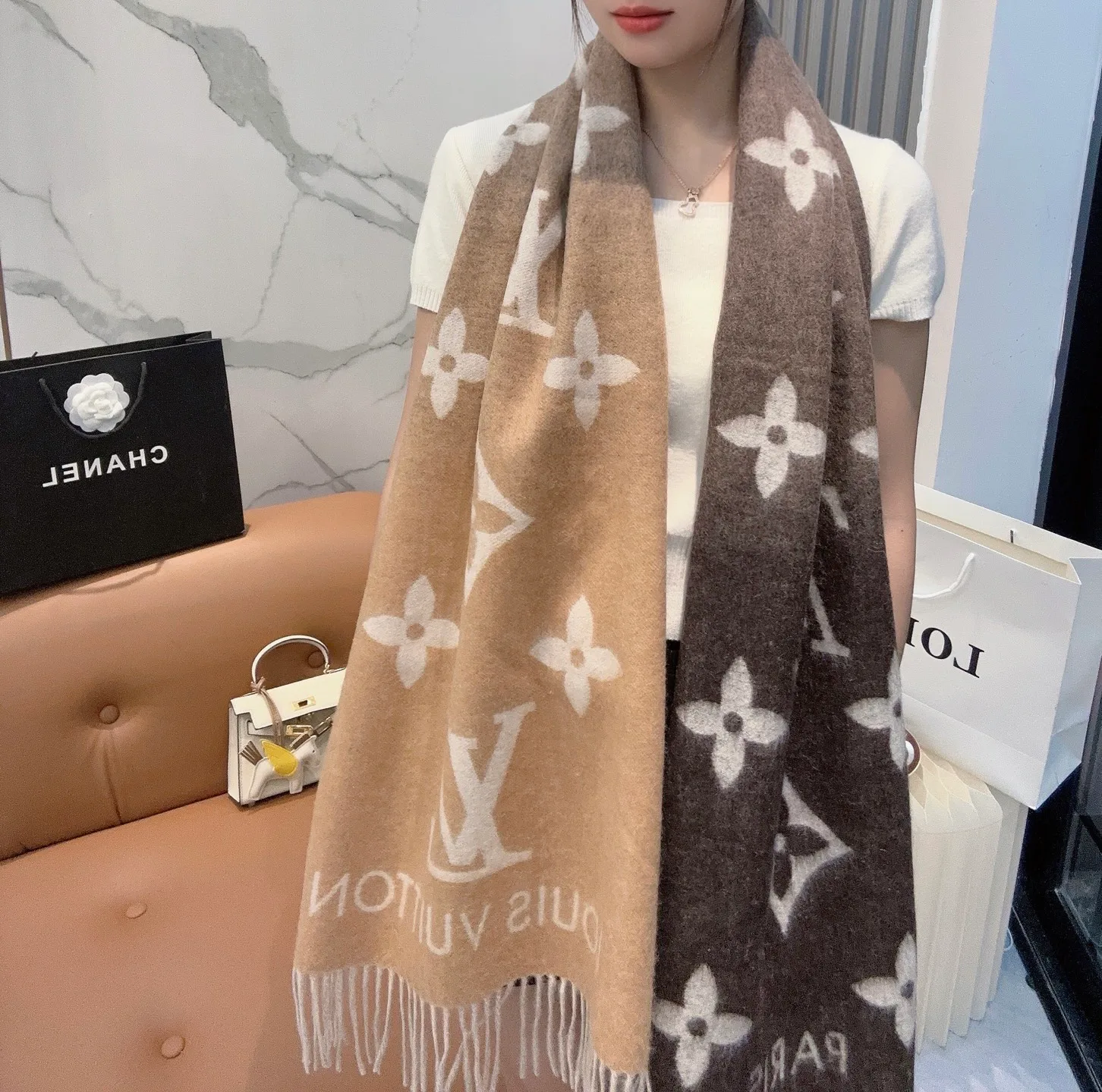 Шарфы Louis Vuitton 438490