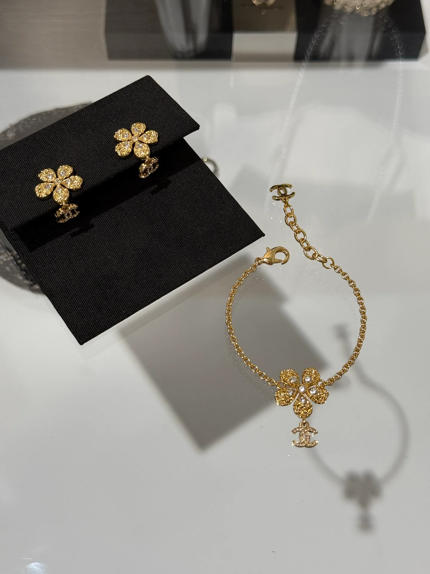 Бижутерия Chanel 5623899