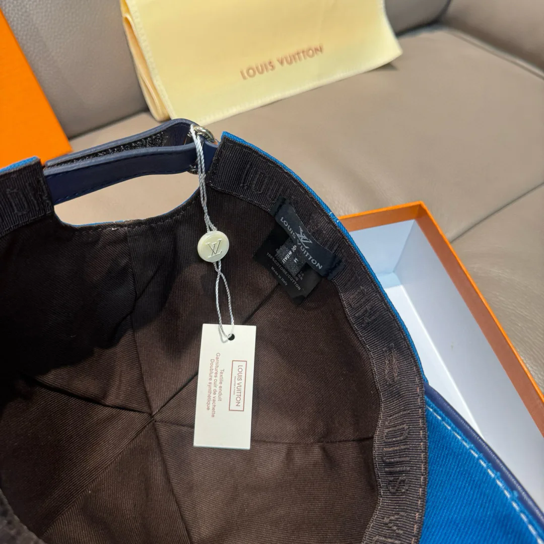 Головные Уборы Louis Vuitton 11529583