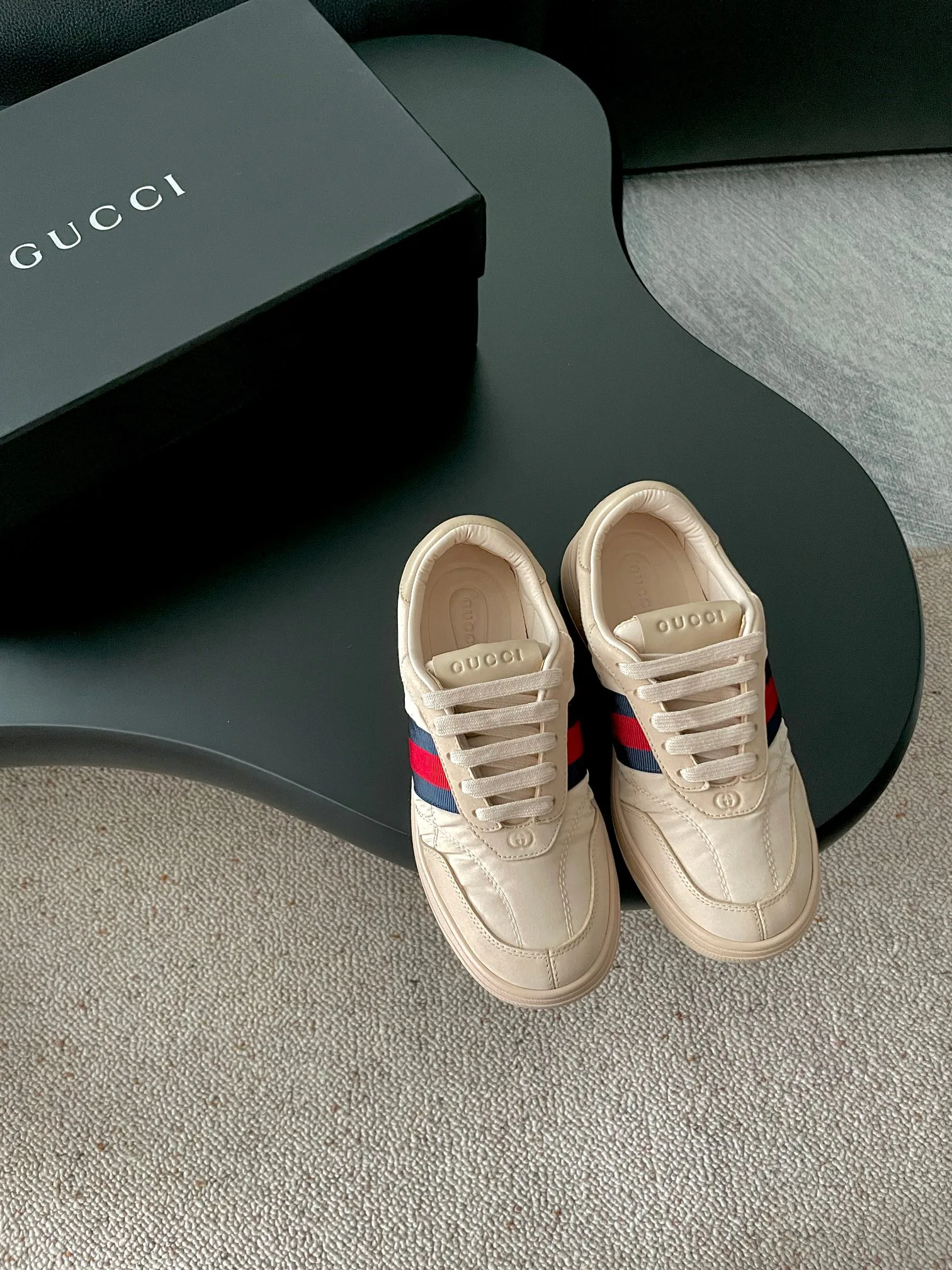 Кроссовки Женские Gucci 18766073