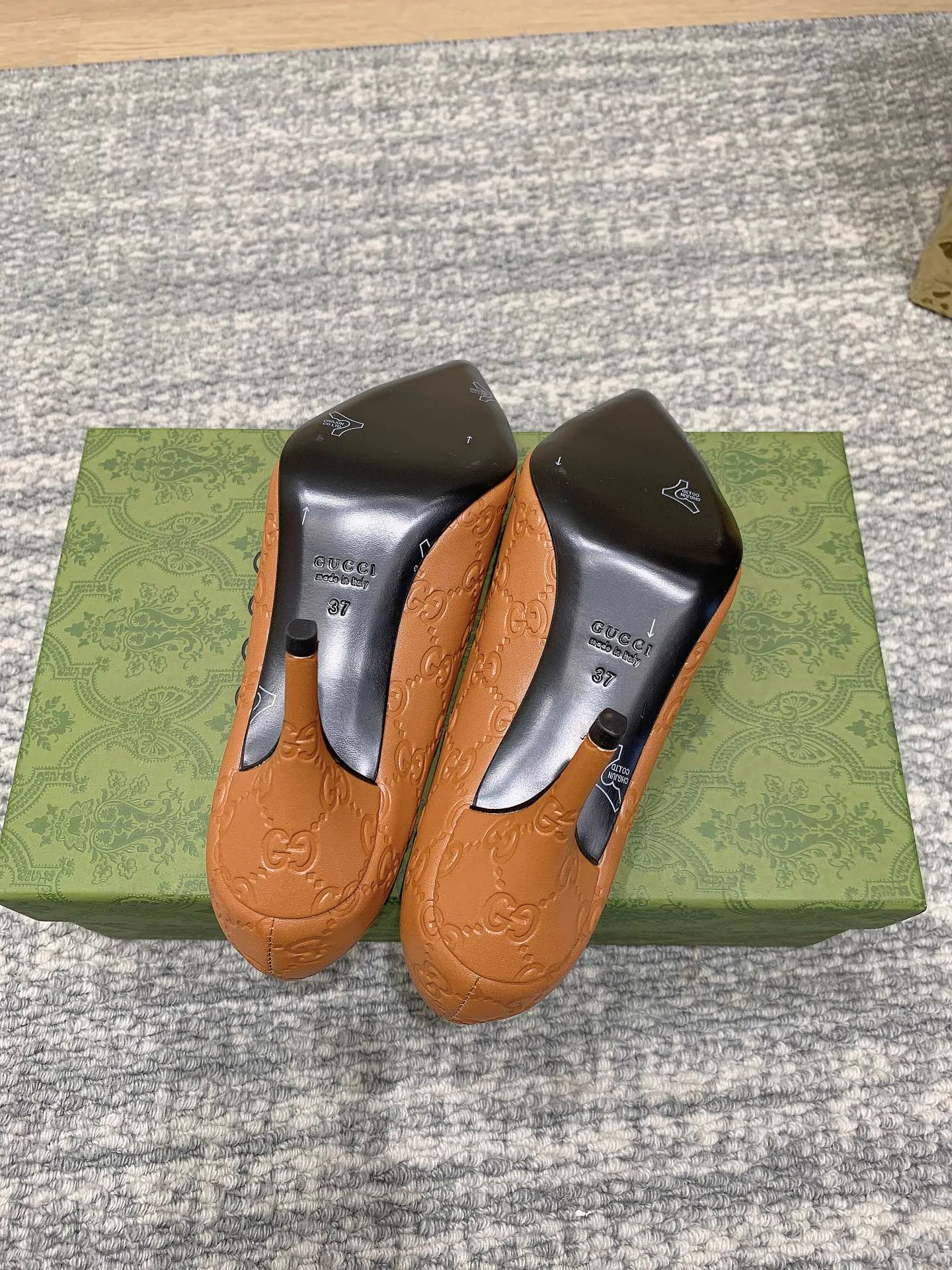 Туфли Женские Gucci 689884