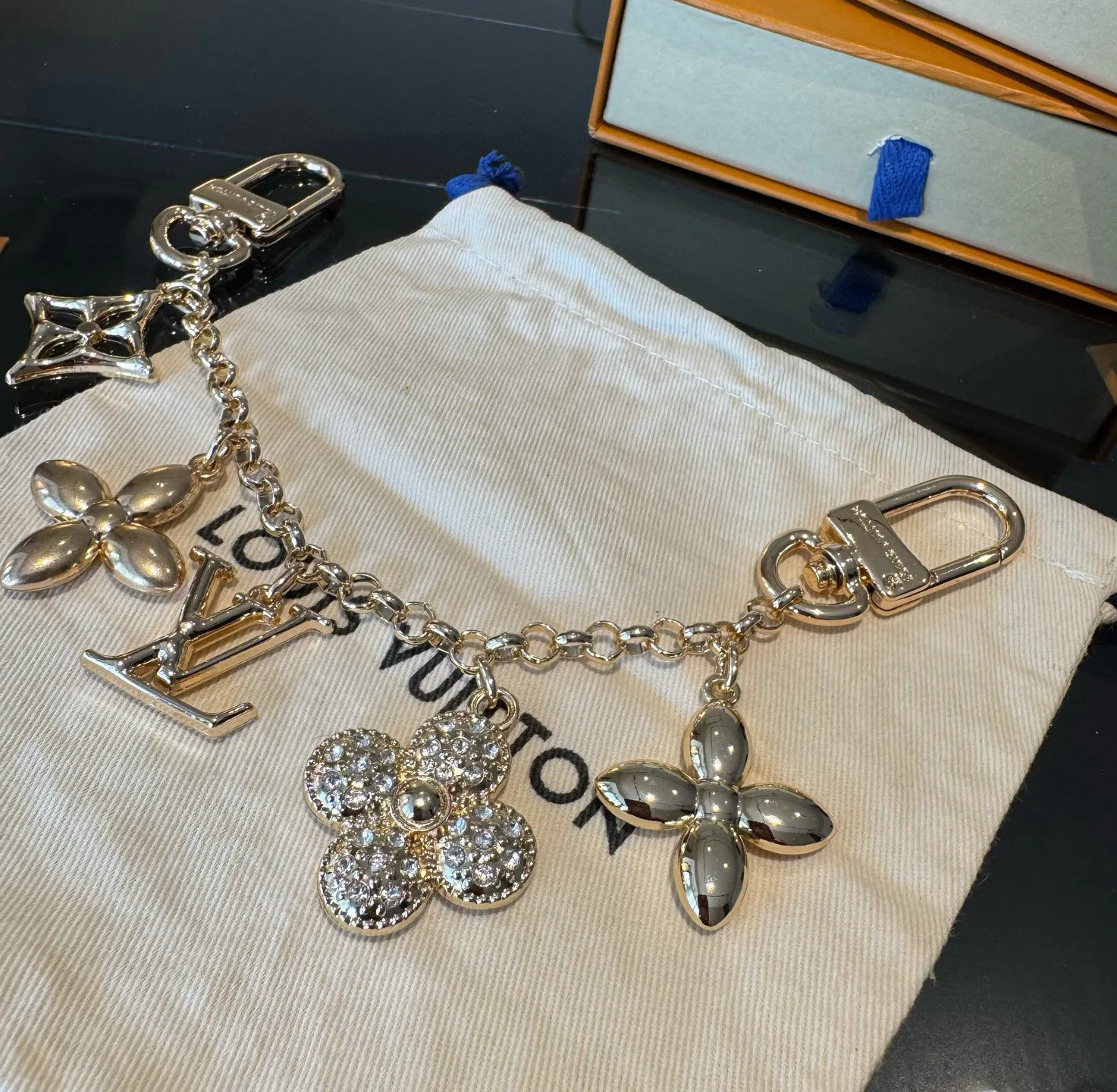 Ключницы Louis Vuitton 427511