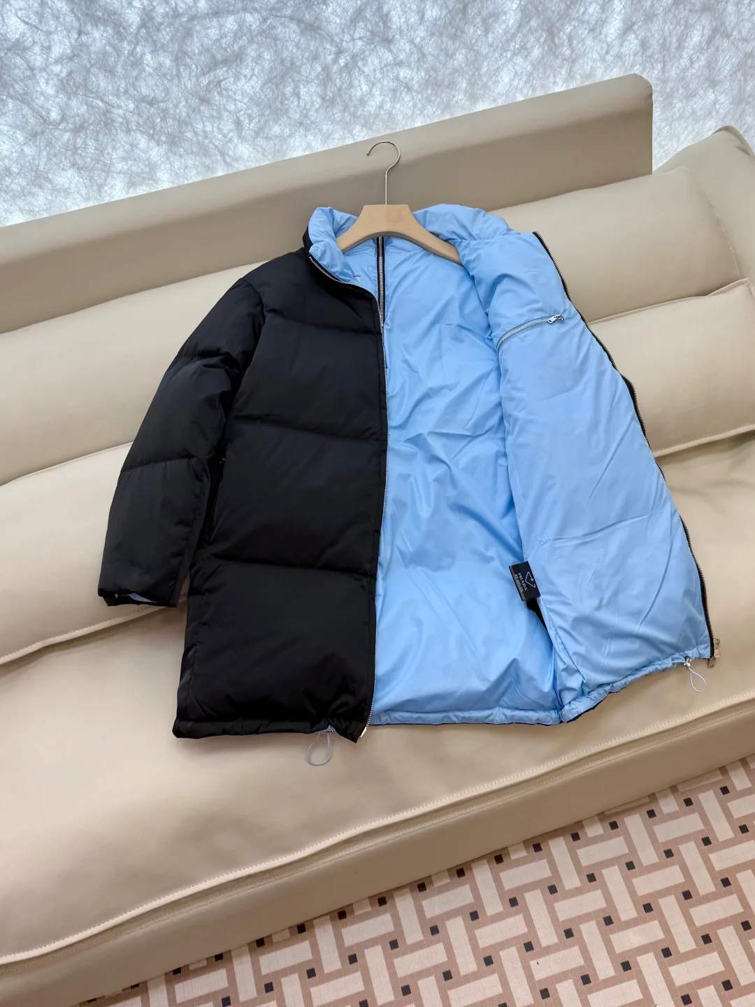Куртки И Пуховики Женские Prada 18983602