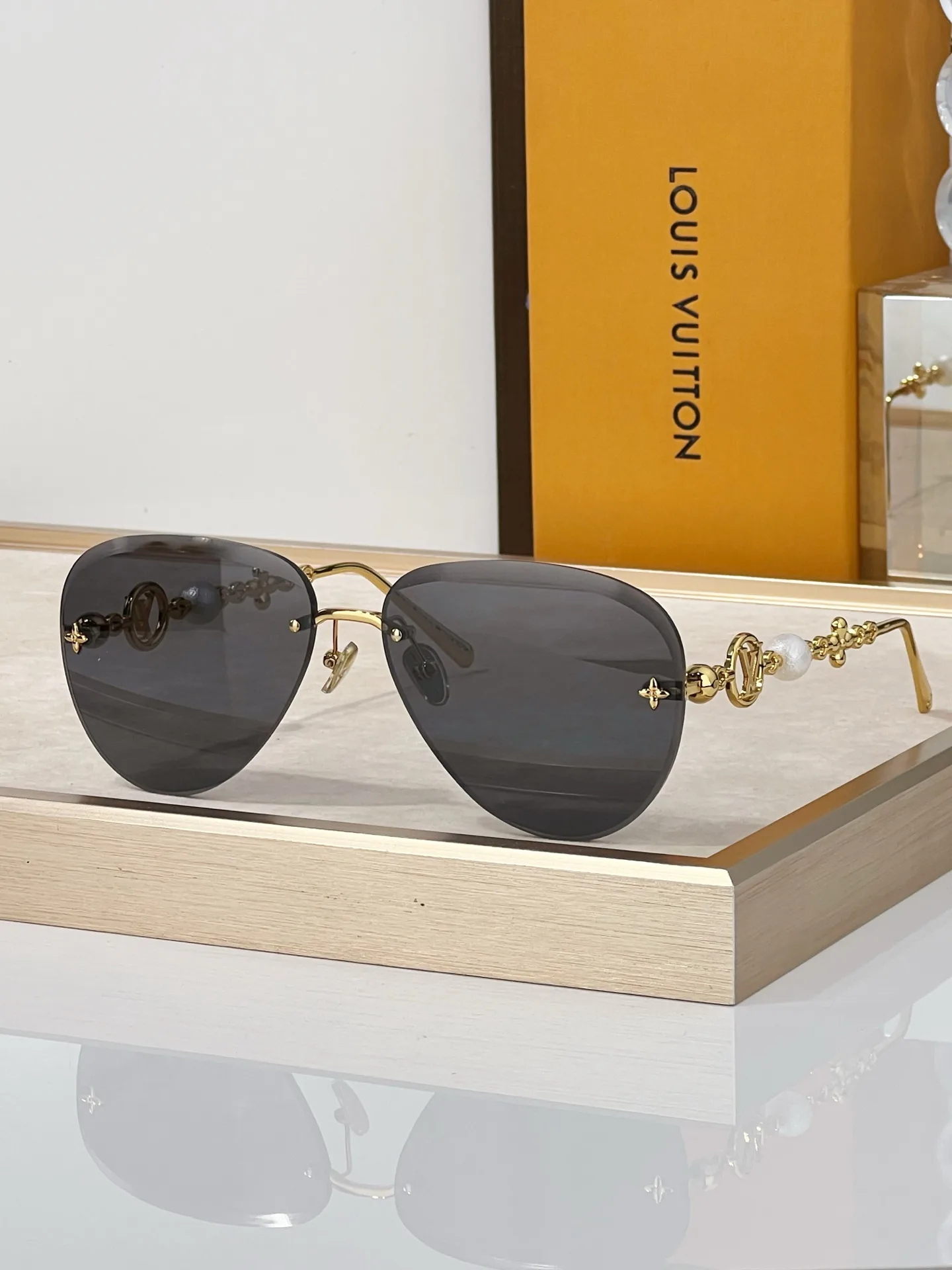 Очки Louis Vuitton 17633231