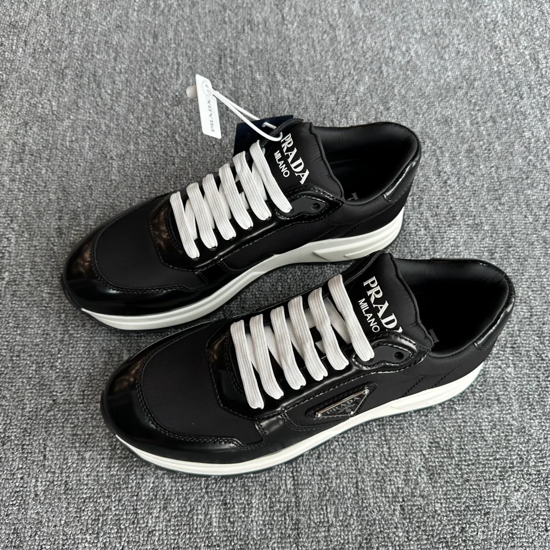 Кроссовки Женские Prada 18445311