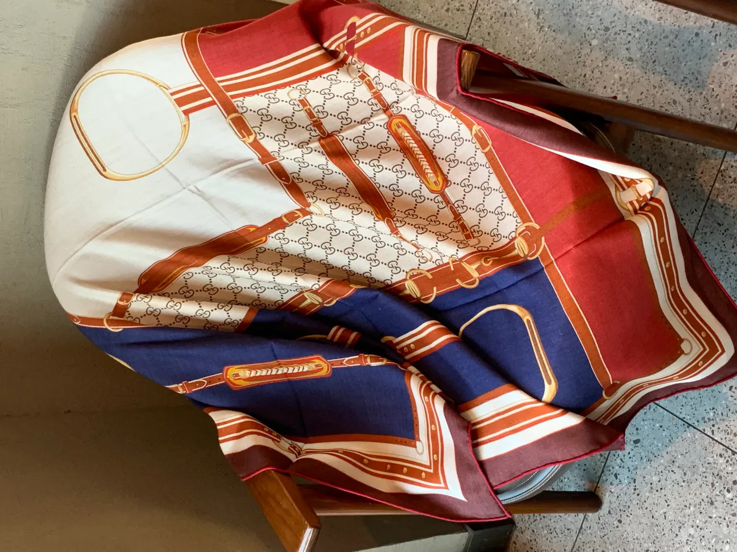 Шарфы Gucci 1036405