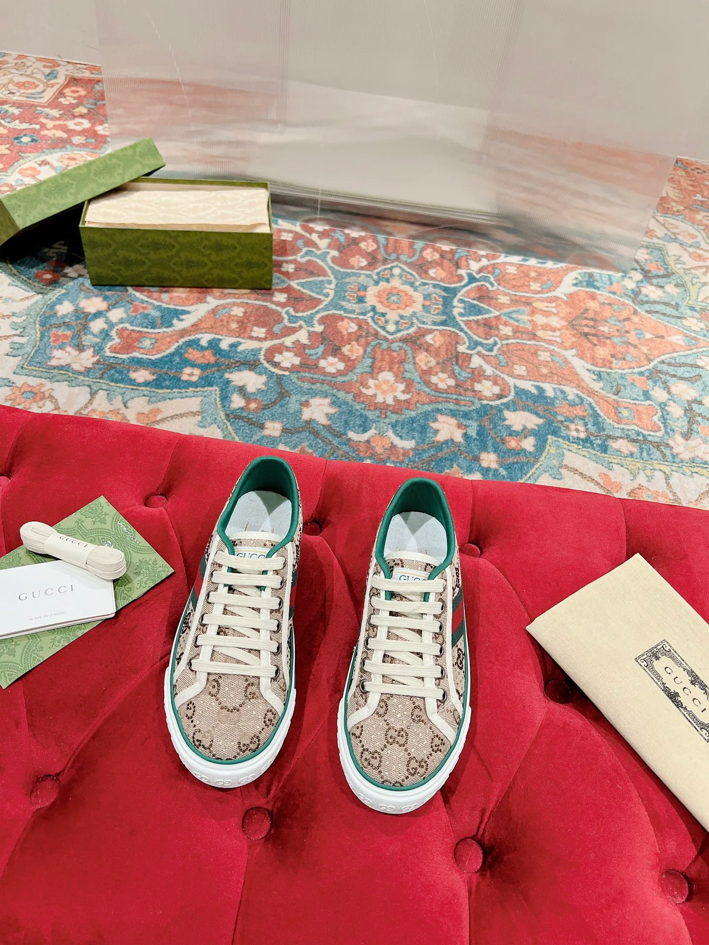 Кроссовки Женские Gucci 4378390