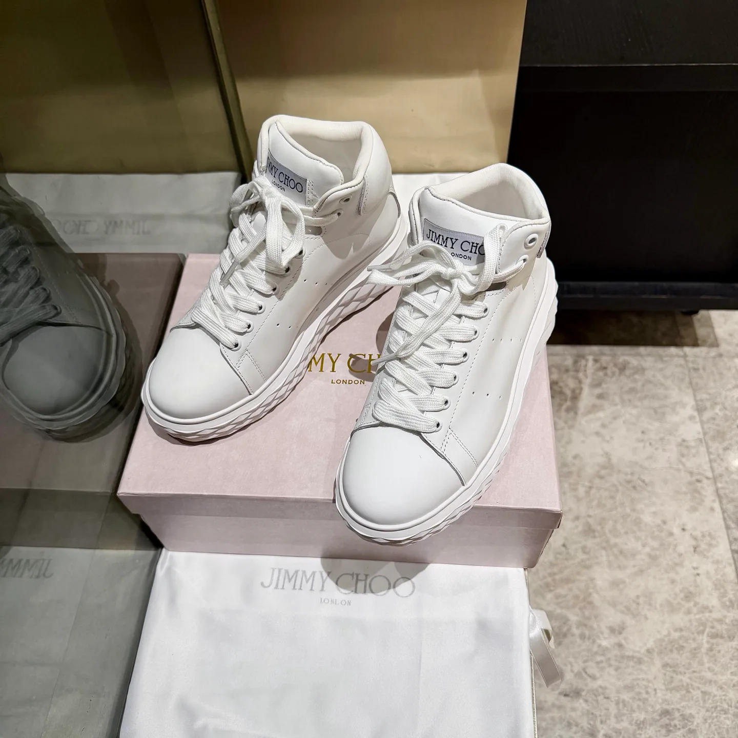 Кроссовки Женские Jimmy Choo 18104590