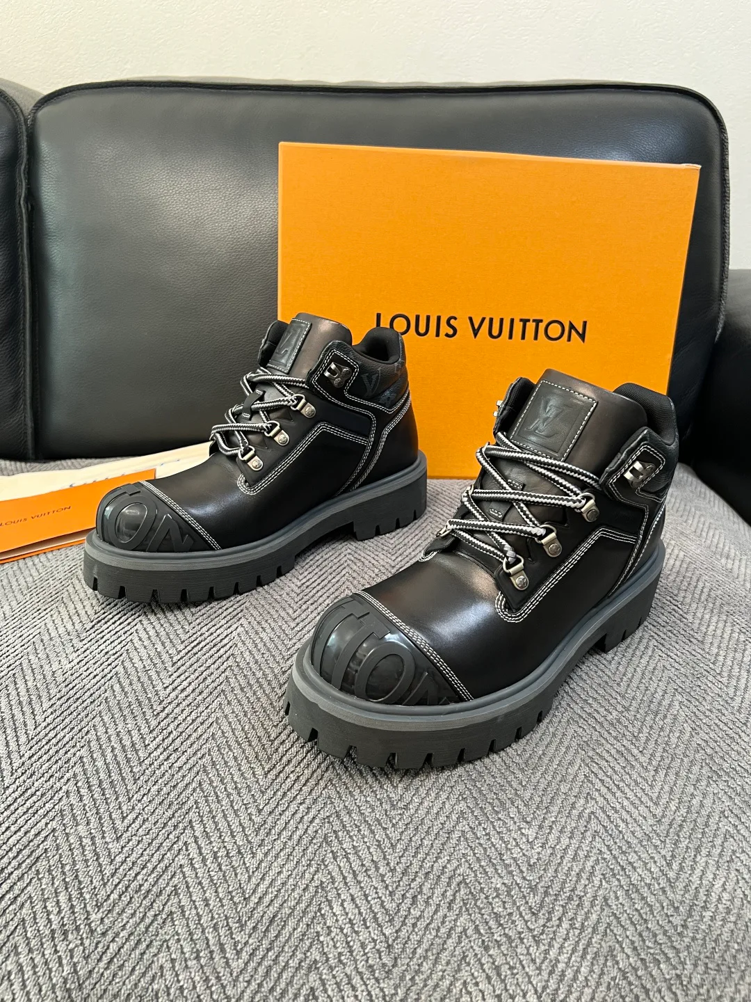 Ботинки Мужские Louis Vuitton 18417475