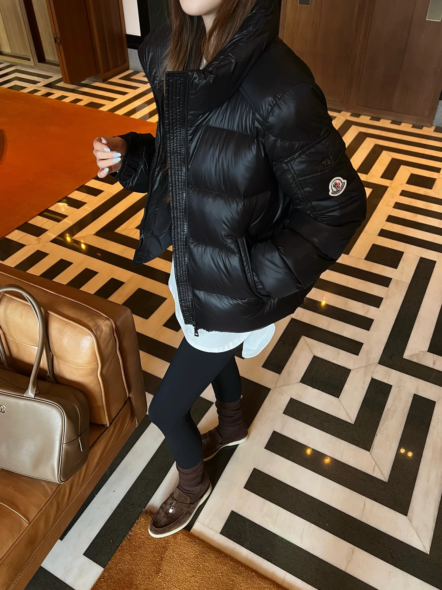 Куртки И Пуховики Женские Moncler 18710728