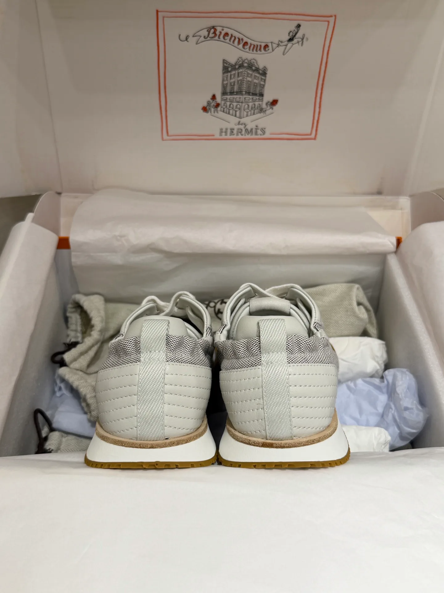 Кроссовки Женские Hermes 16868800