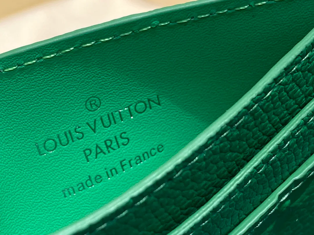 Визитницы Louis Vuitton 111908