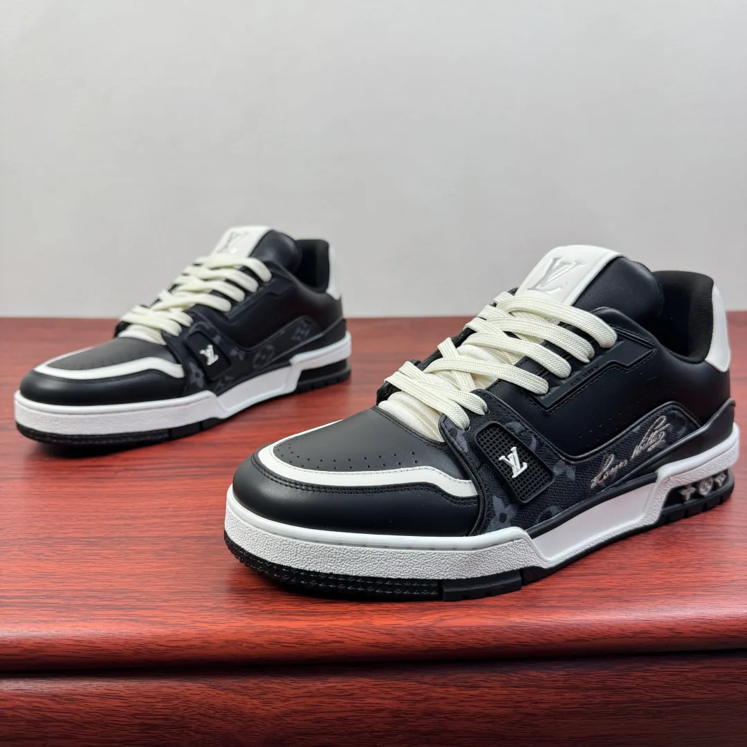 Кроссовки Мужские Louis Vuitton 11917355