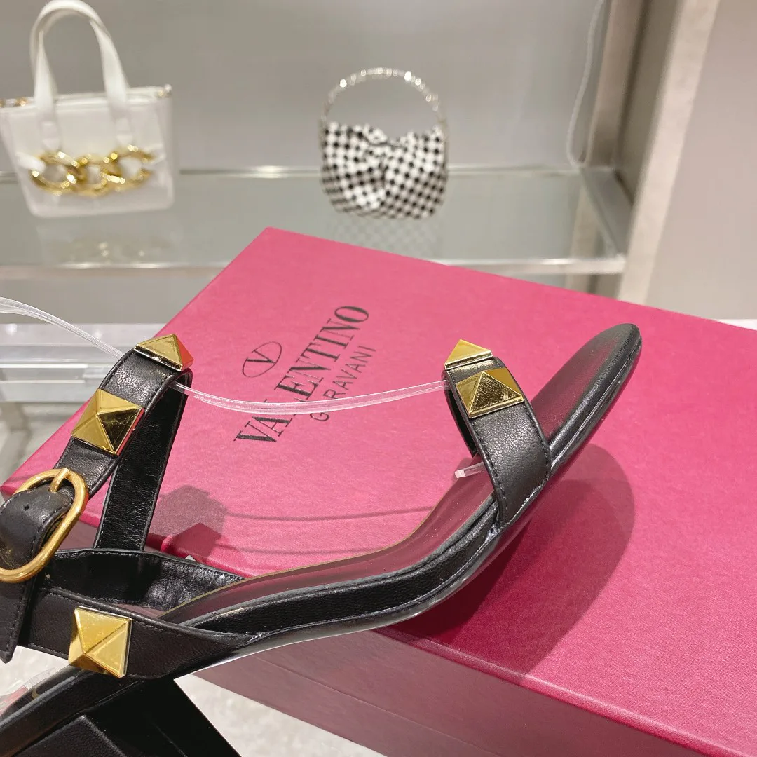 Босоножки Женские Valentino 17956834