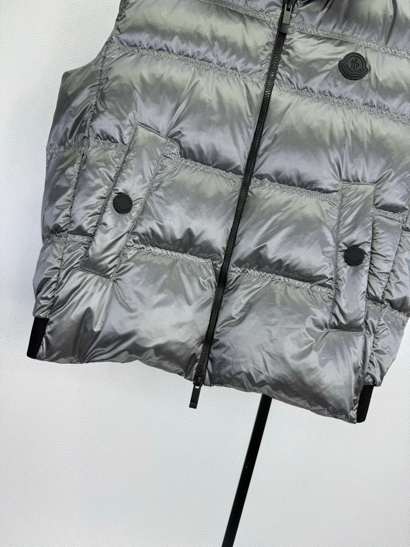 Жилеты Женские Moncler 18022253