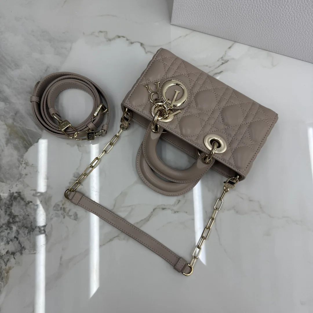 Классические Сумки Женские Christian Dior 11905770