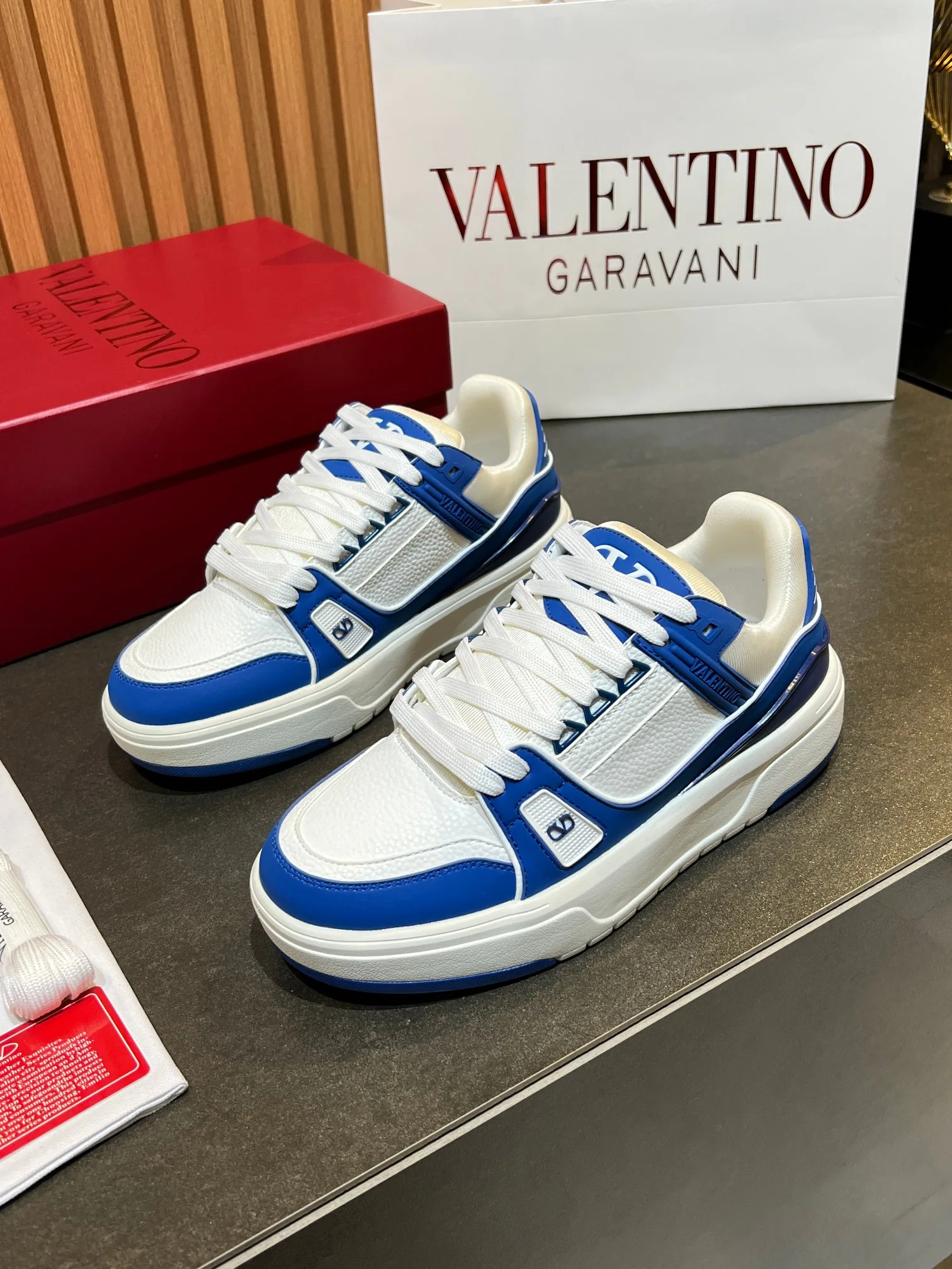 Кроссовки Женские Valentino 11575965