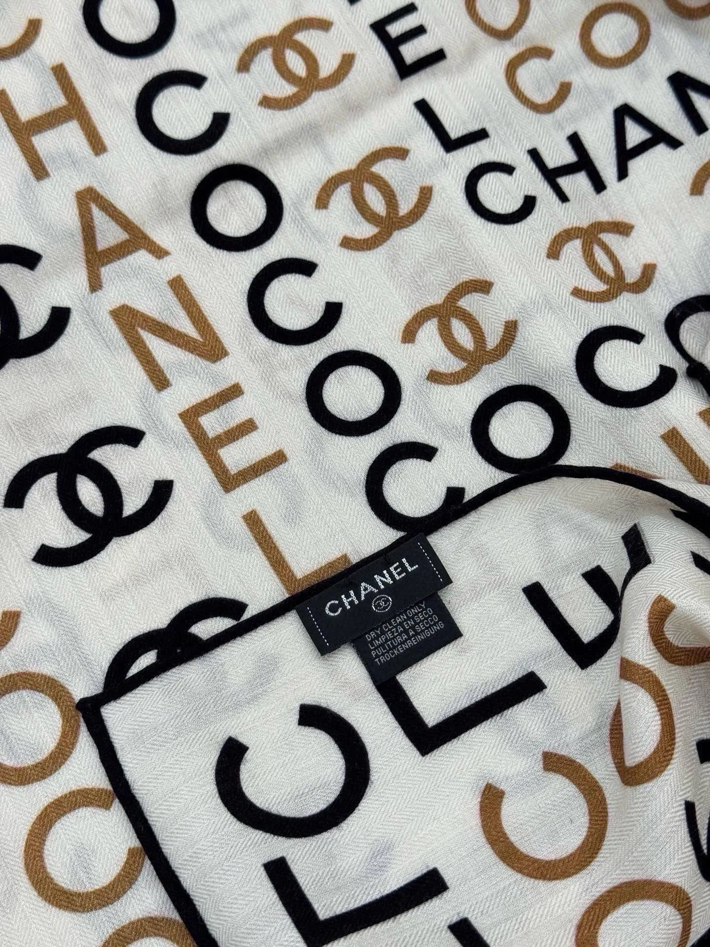 Шарфы Chanel 17631799