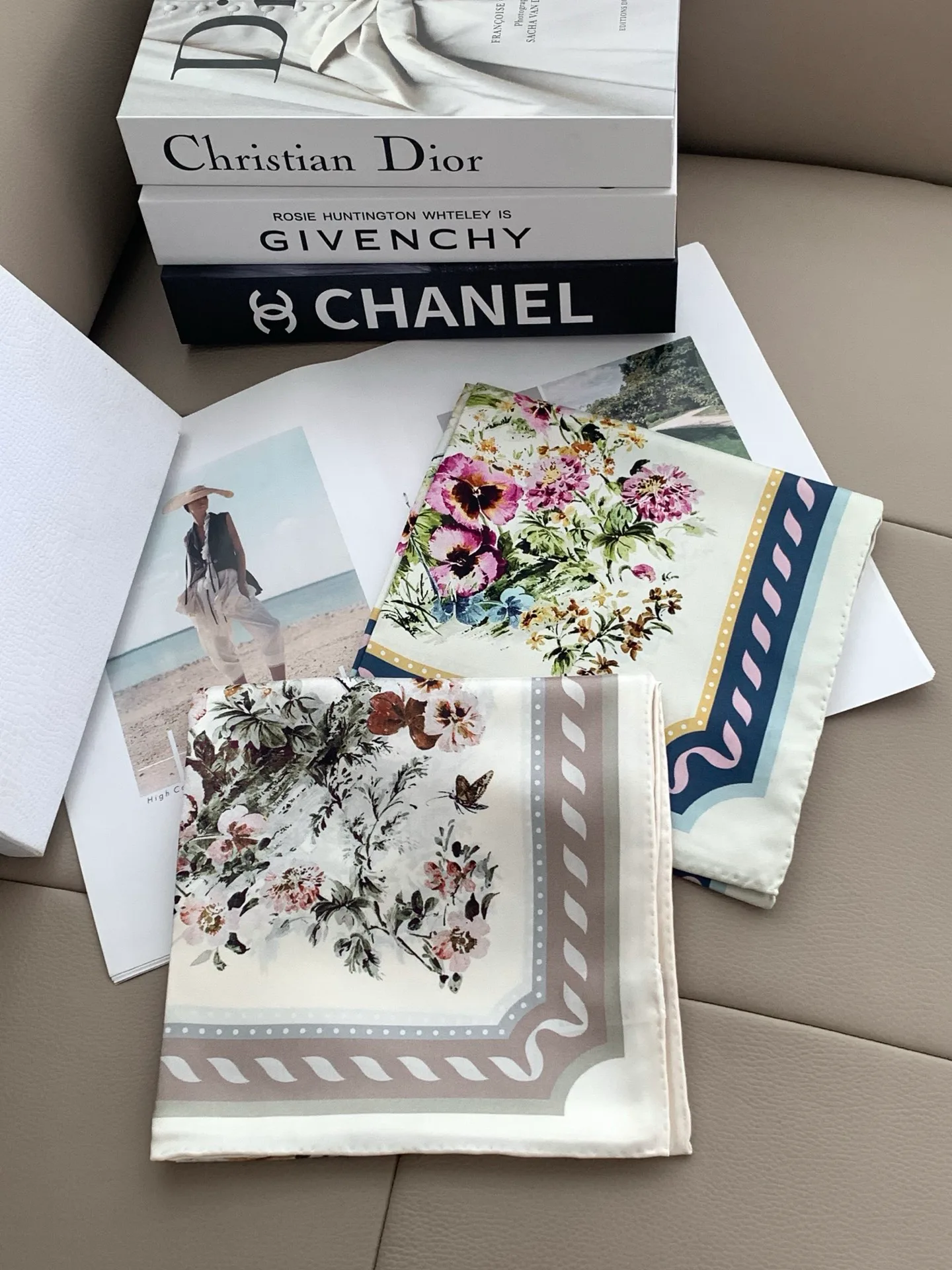 Платки Christian Dior 18675516