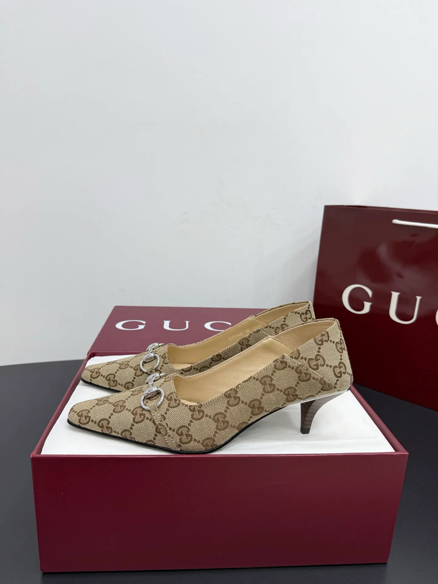 Туфли Женские Gucci 882802