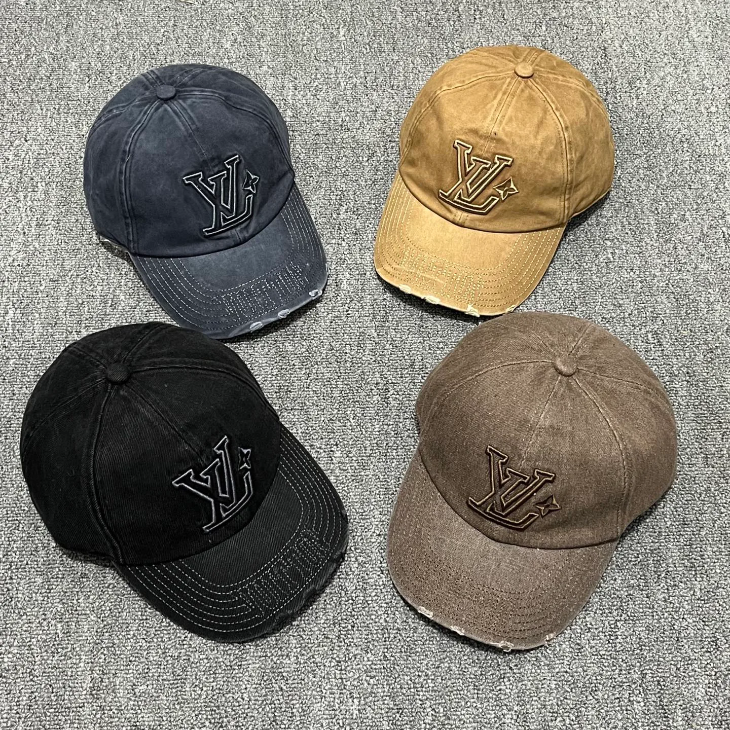 Головные Уборы Louis Vuitton 10064957