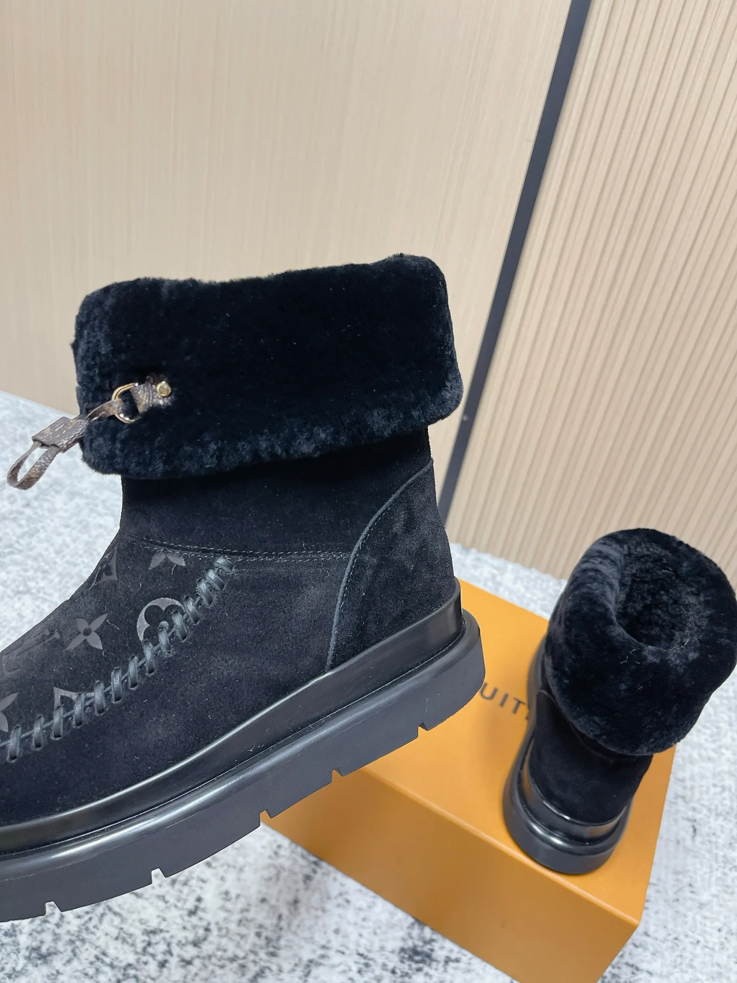 Угги Женские Louis Vuitton 1297498