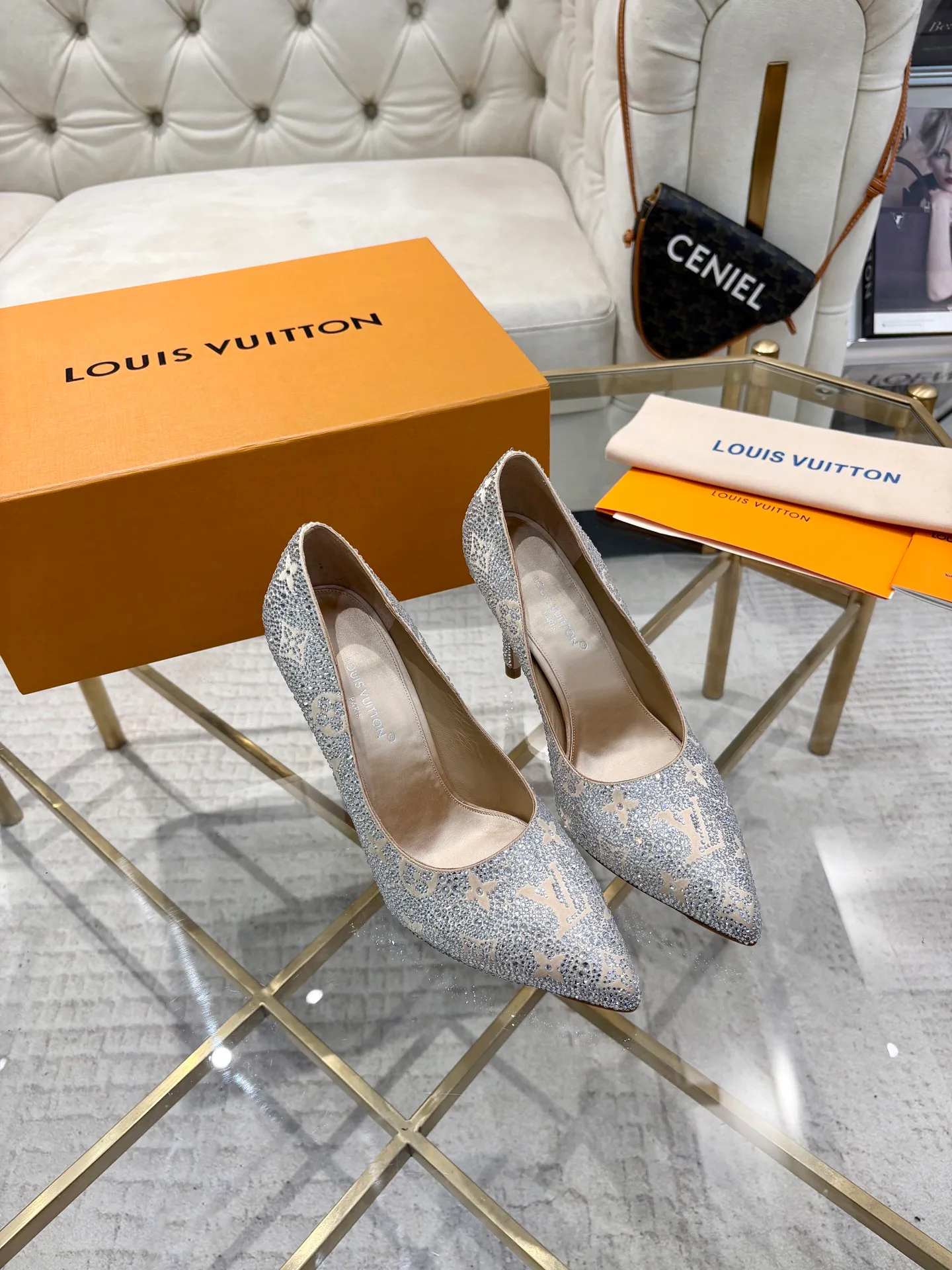 Туфли Женские Louis Vuitton 18740828