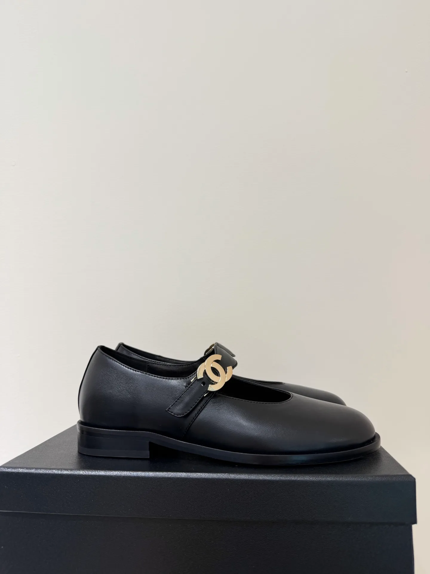 Туфли Женские Chanel 17368746