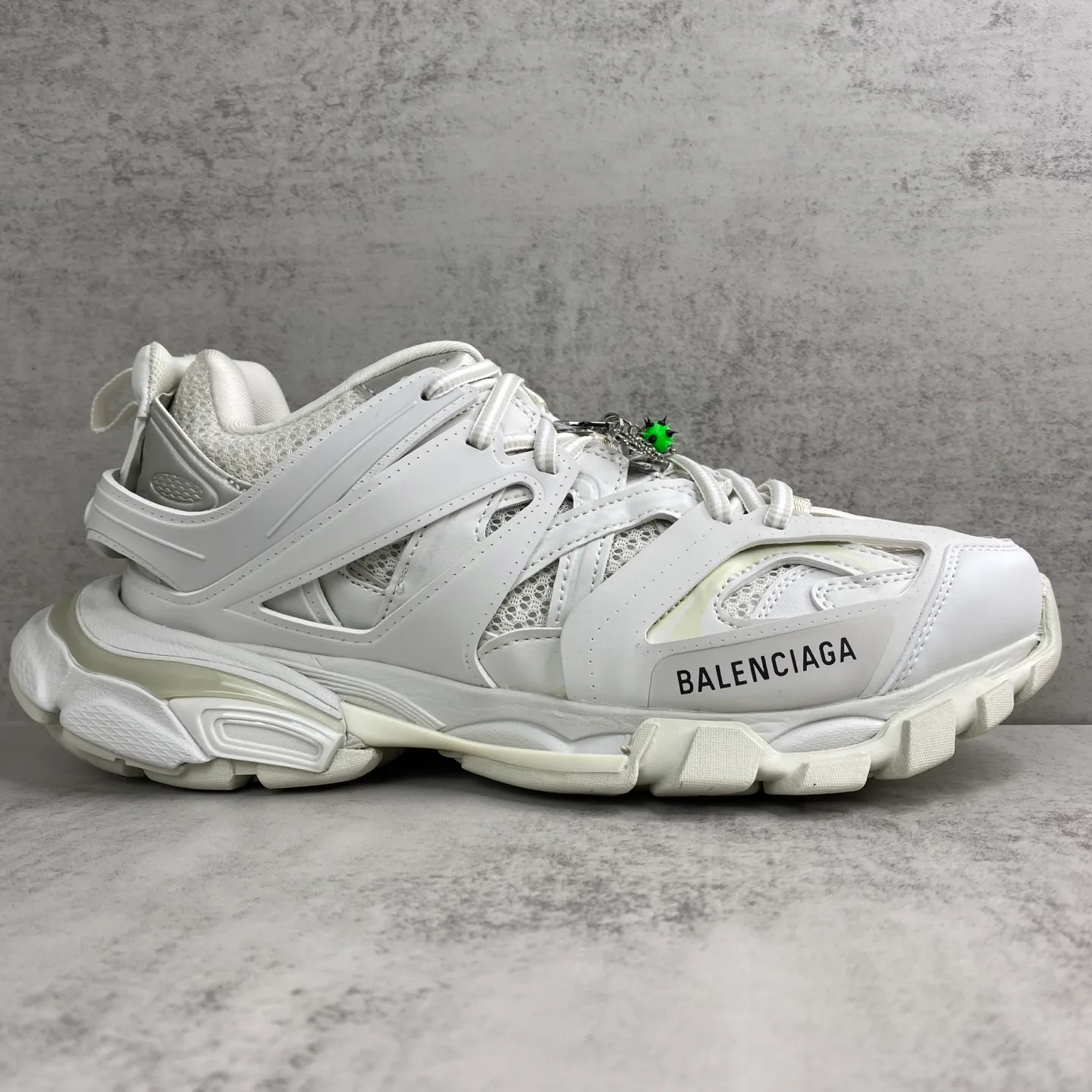 Кроссовки Женские Balenciaga 18743879