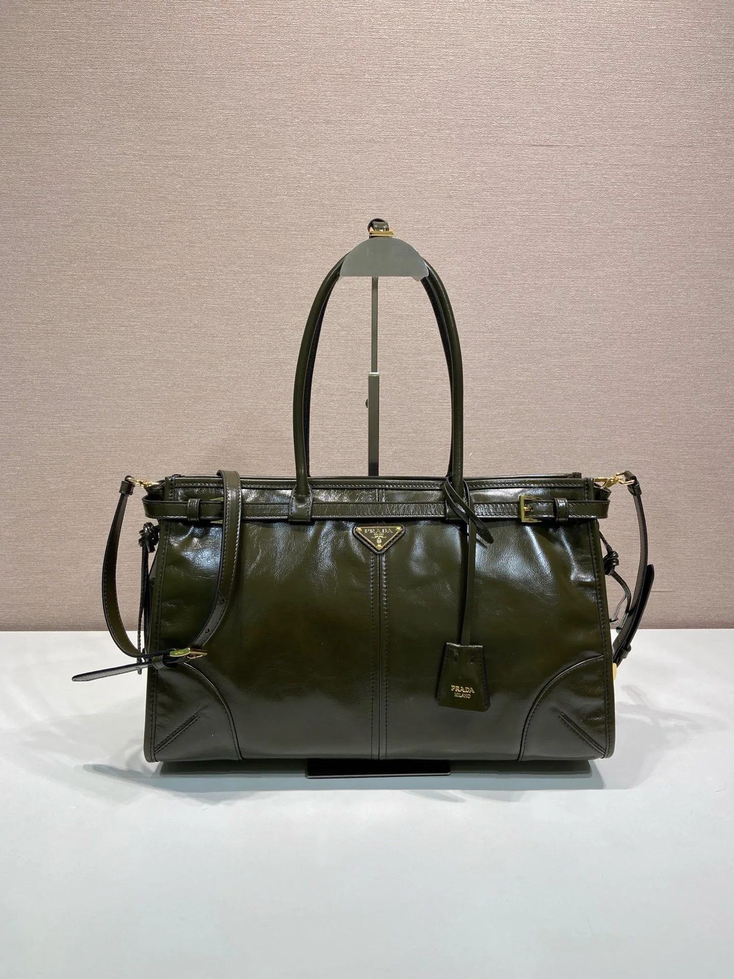Классические Сумки Женские Prada 18184678