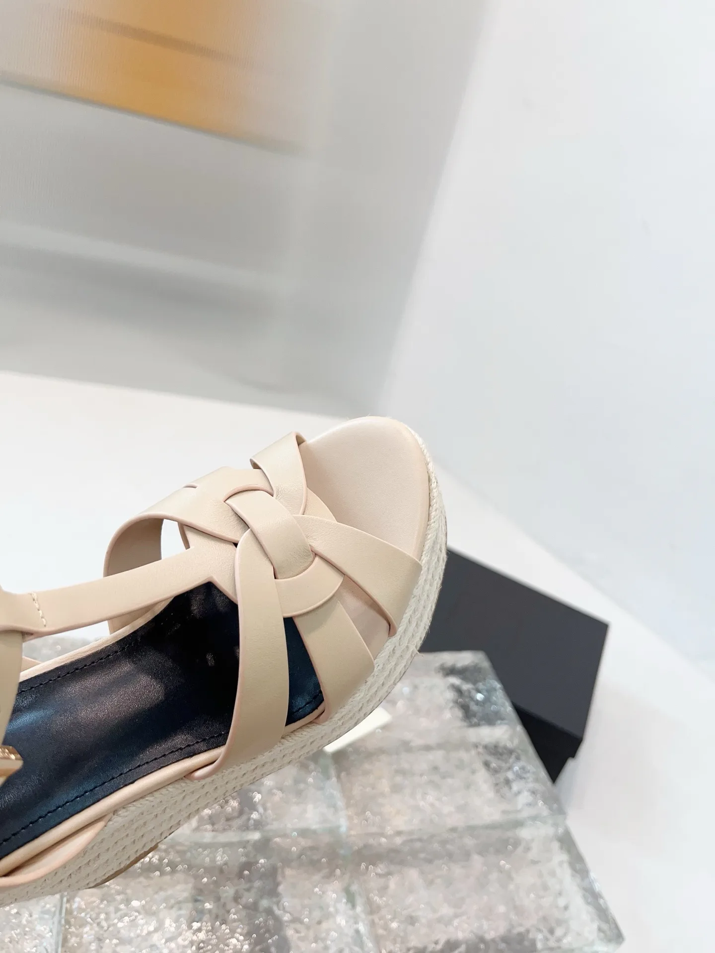 Босоножки Женские Saint Laurent 11278404