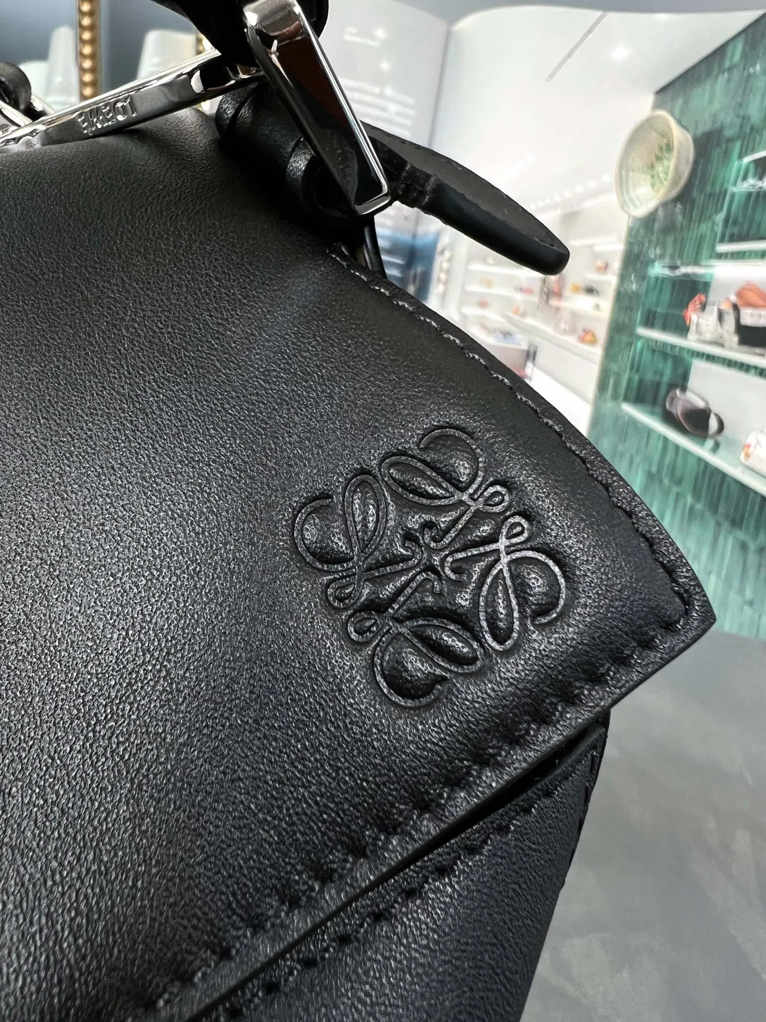 Классические Сумки Женские Loewe 18019411