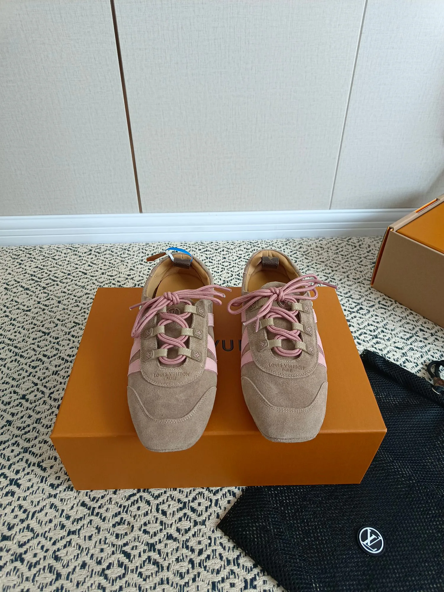 Кроссовки Женские Louis Vuitton 188376