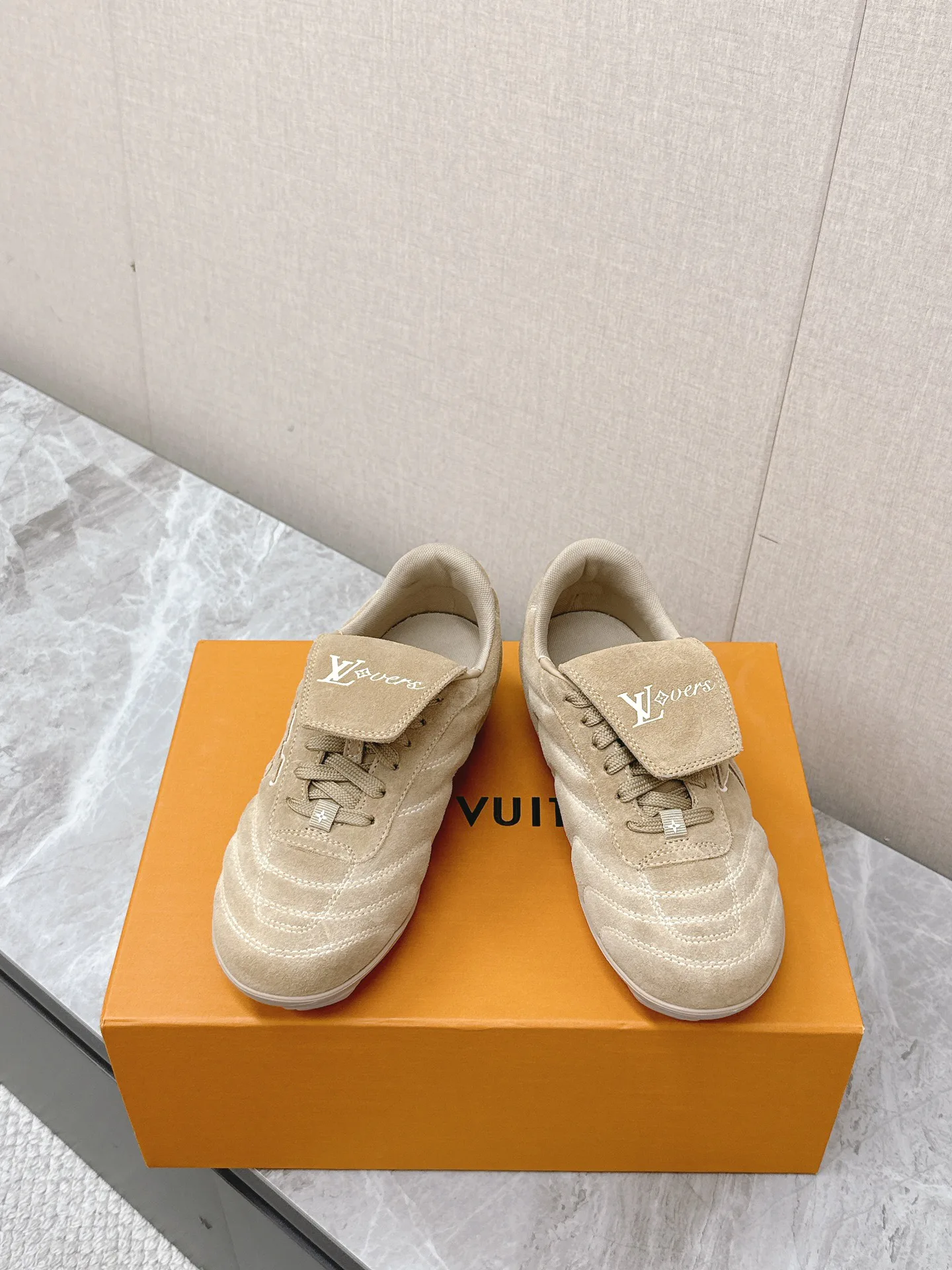 Кроссовки Женские Louis Vuitton 4507765