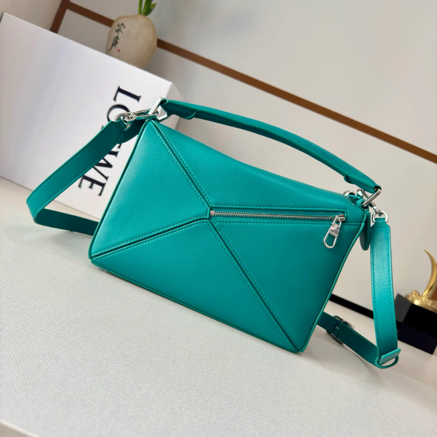 Классические Сумки Женские Loewe 11837640