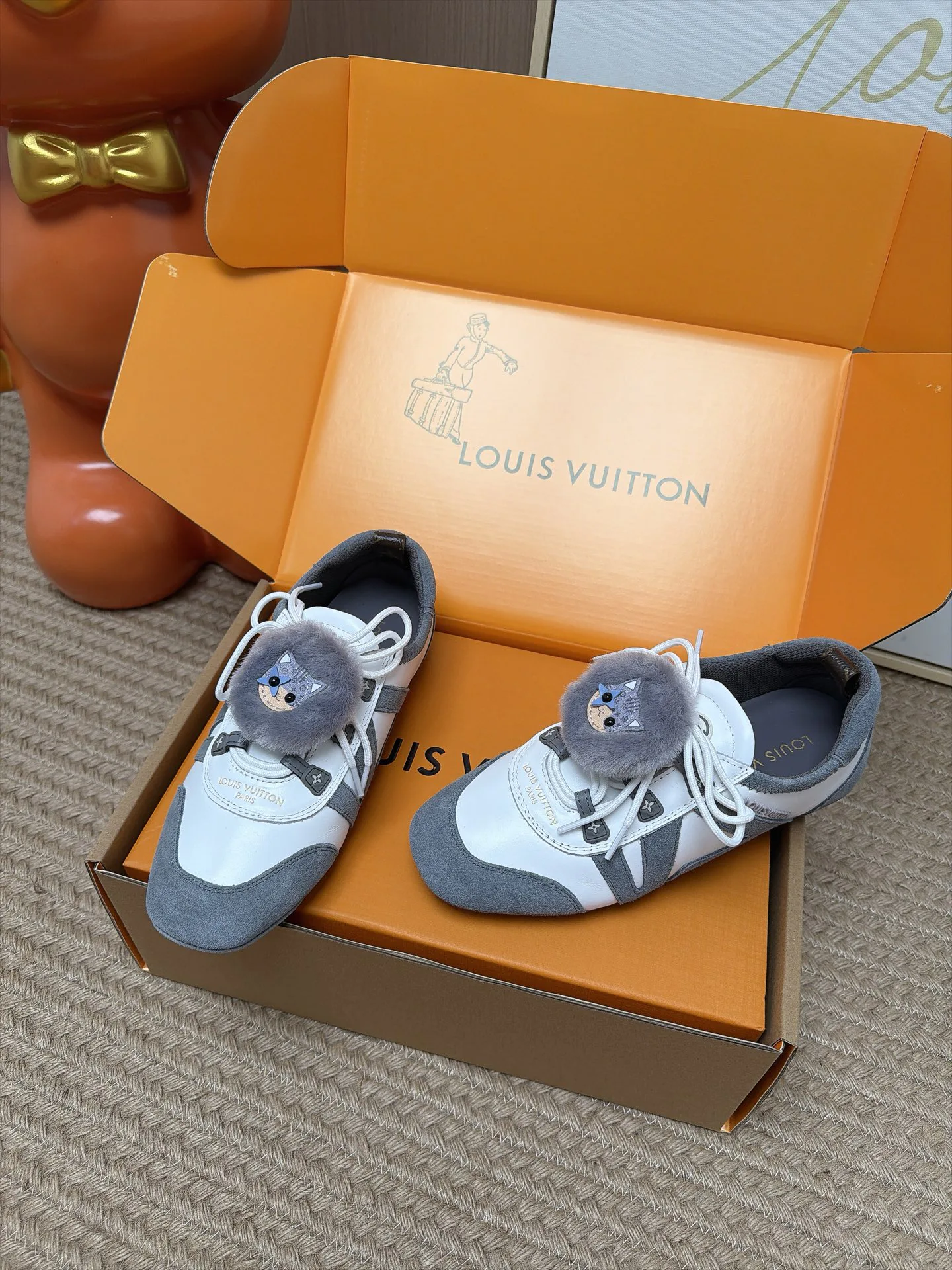 Кроссовки Женские Louis Vuitton 18063012