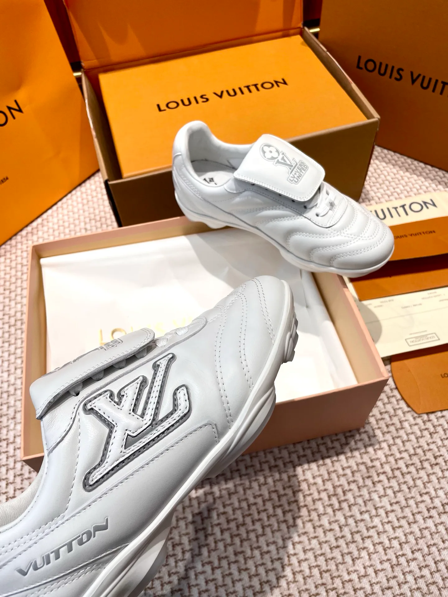 Кроссовки Женские Louis Vuitton 33442