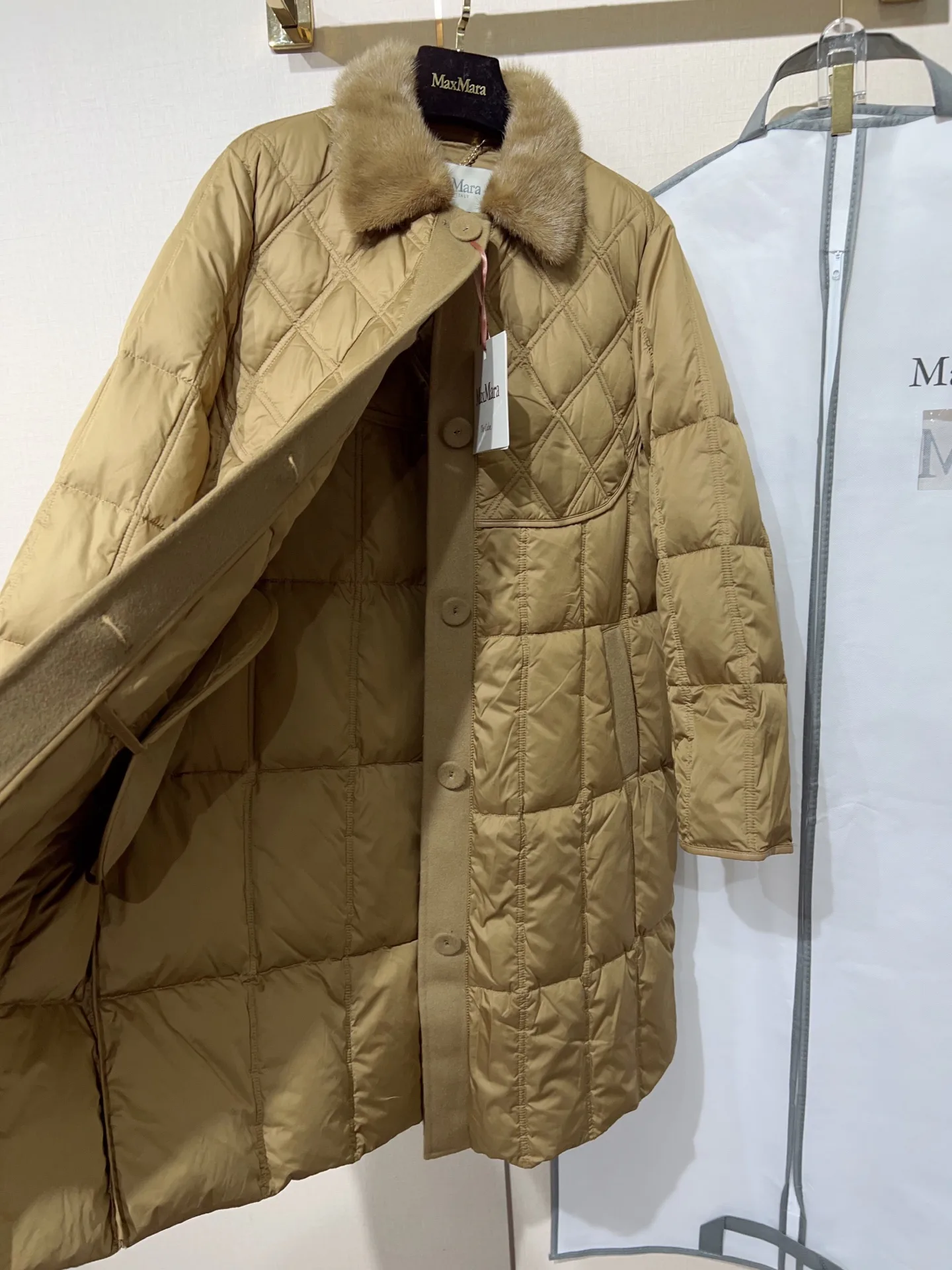 Куртки И Пуховики Женские Max Mara 18734083
