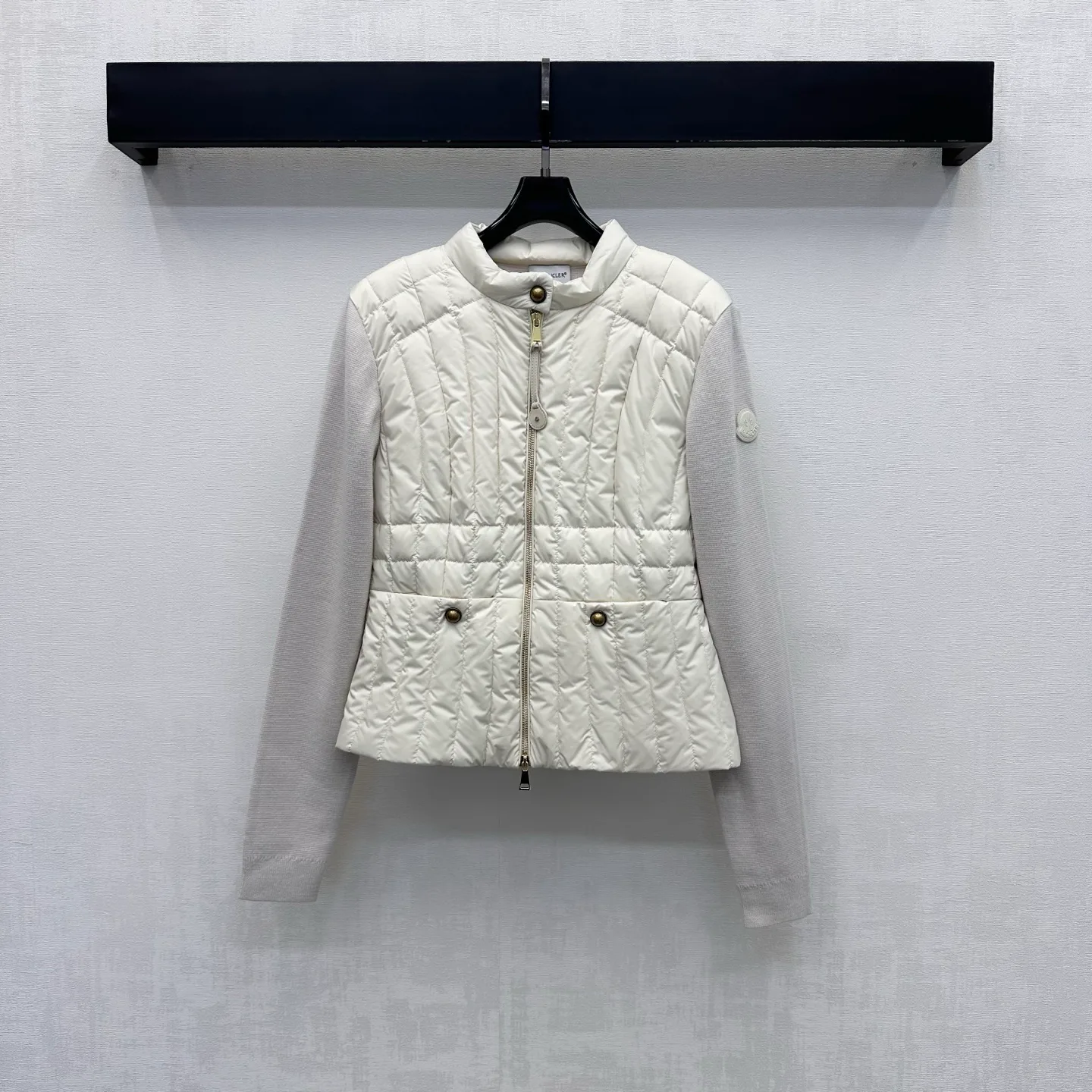 Куртки И Пуховики Женские Moncler 17897683