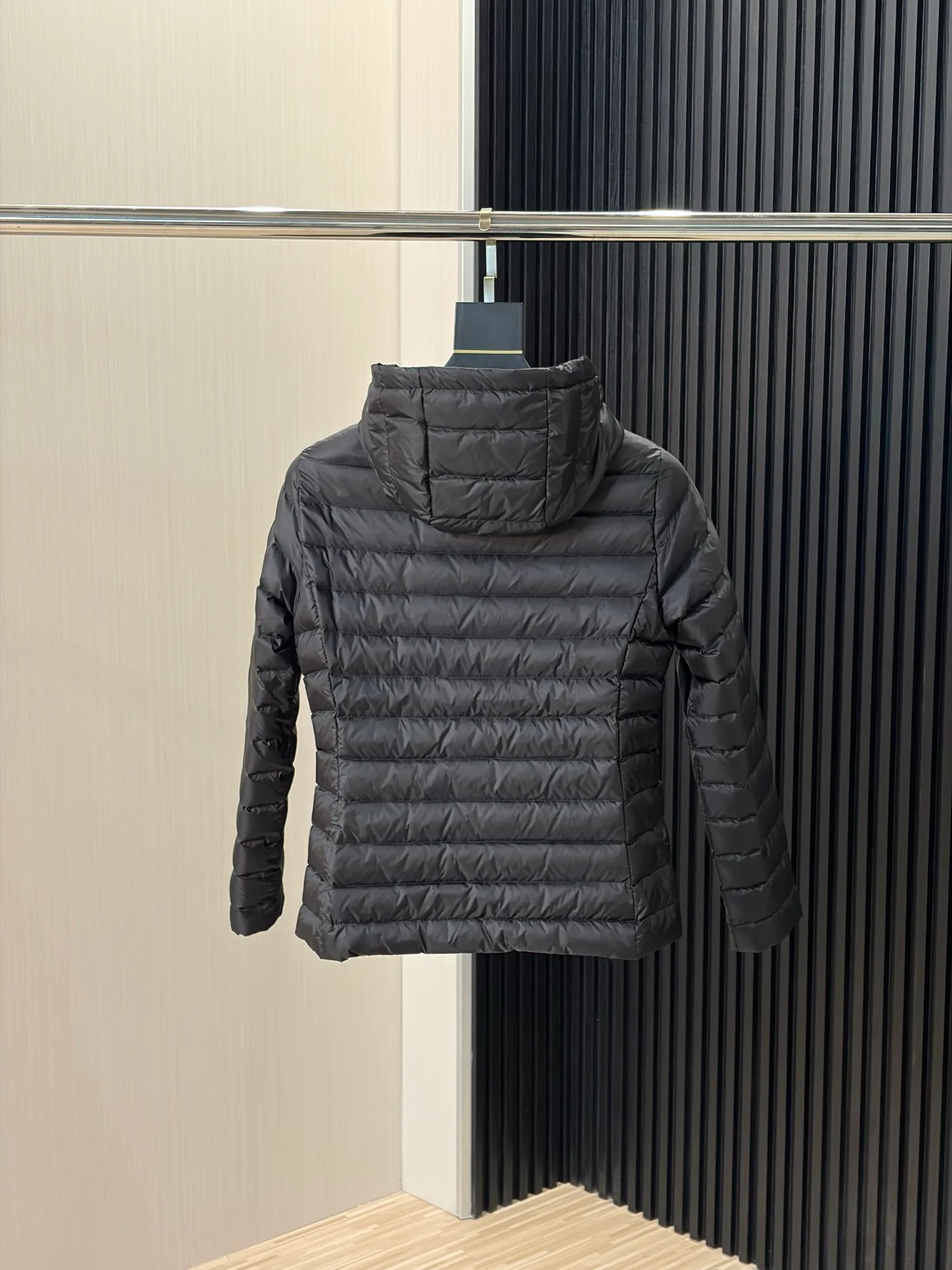 Куртки И Пуховики Мужские Moncler 18231138
