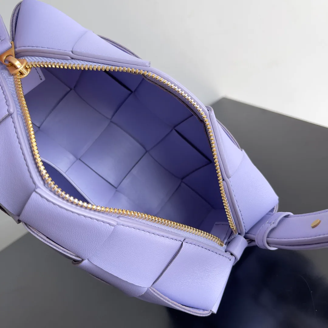 Классические Сумки Женские Bottega Veneta 18161094