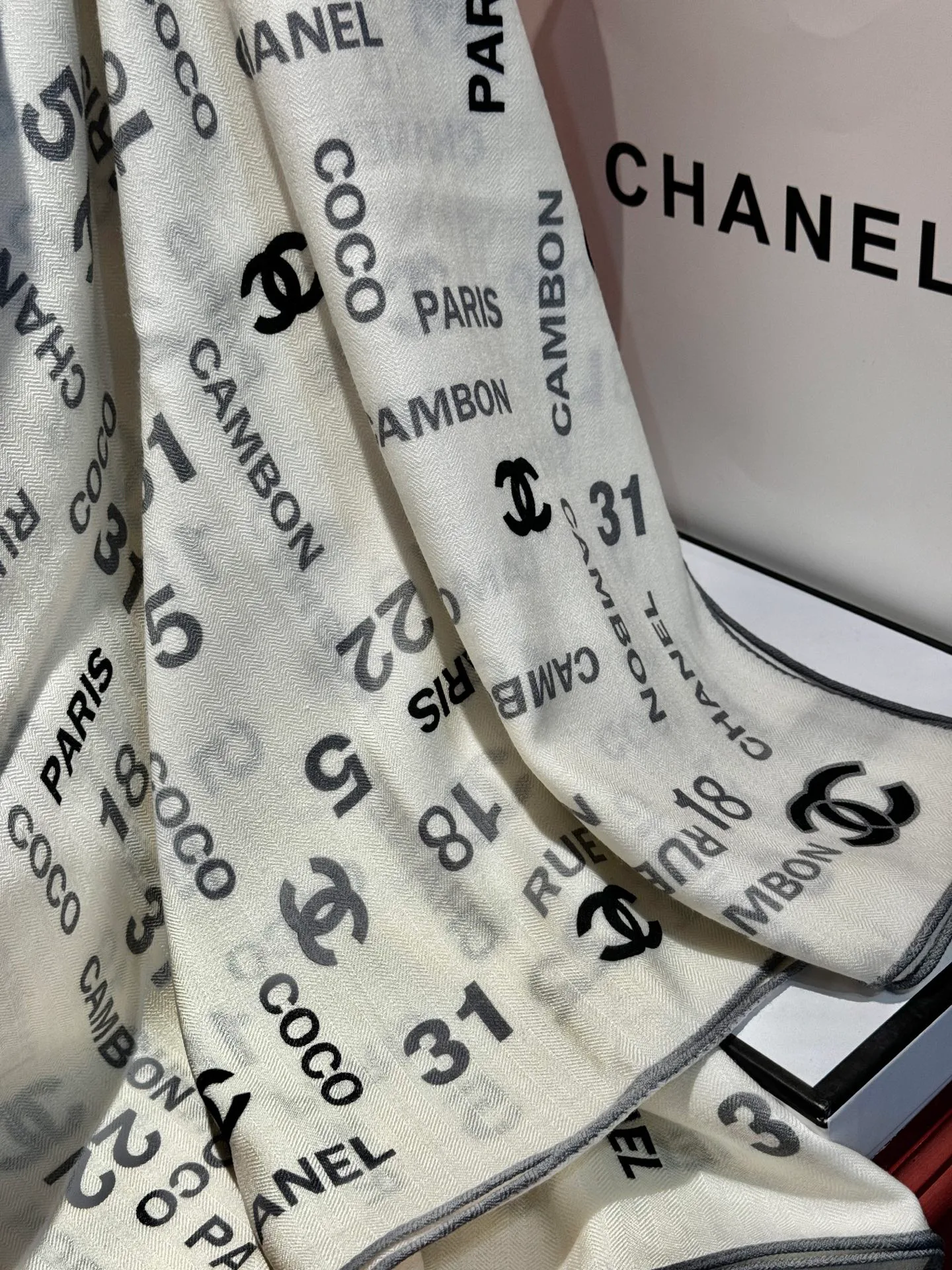 Платки Chanel 11335429