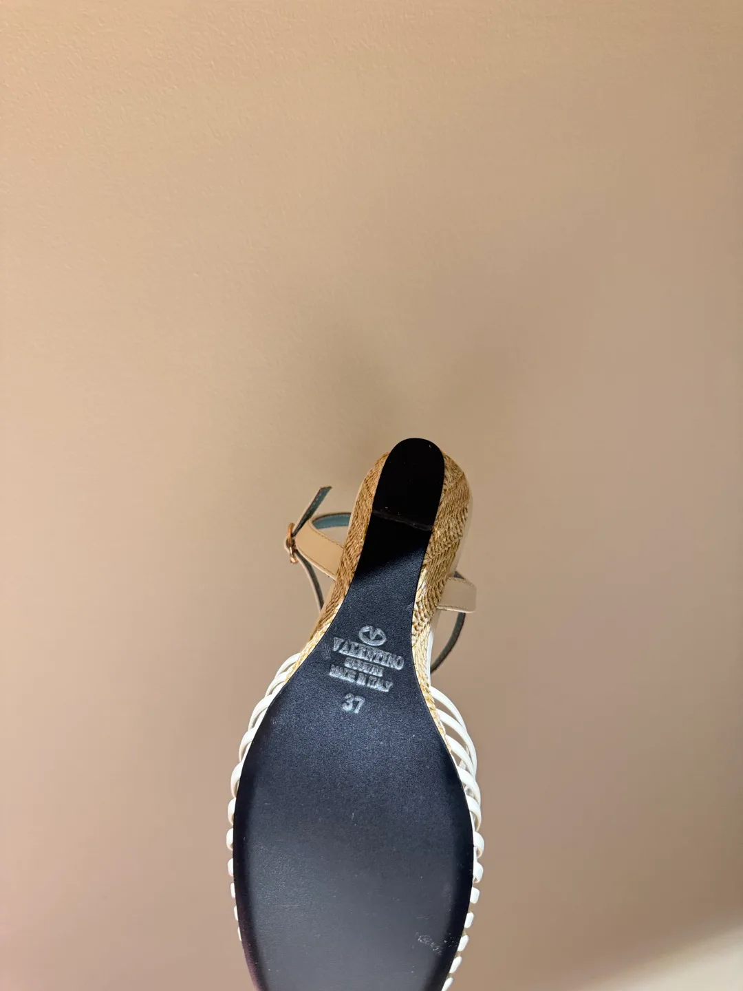 Босоножки Женские Valentino 17968670